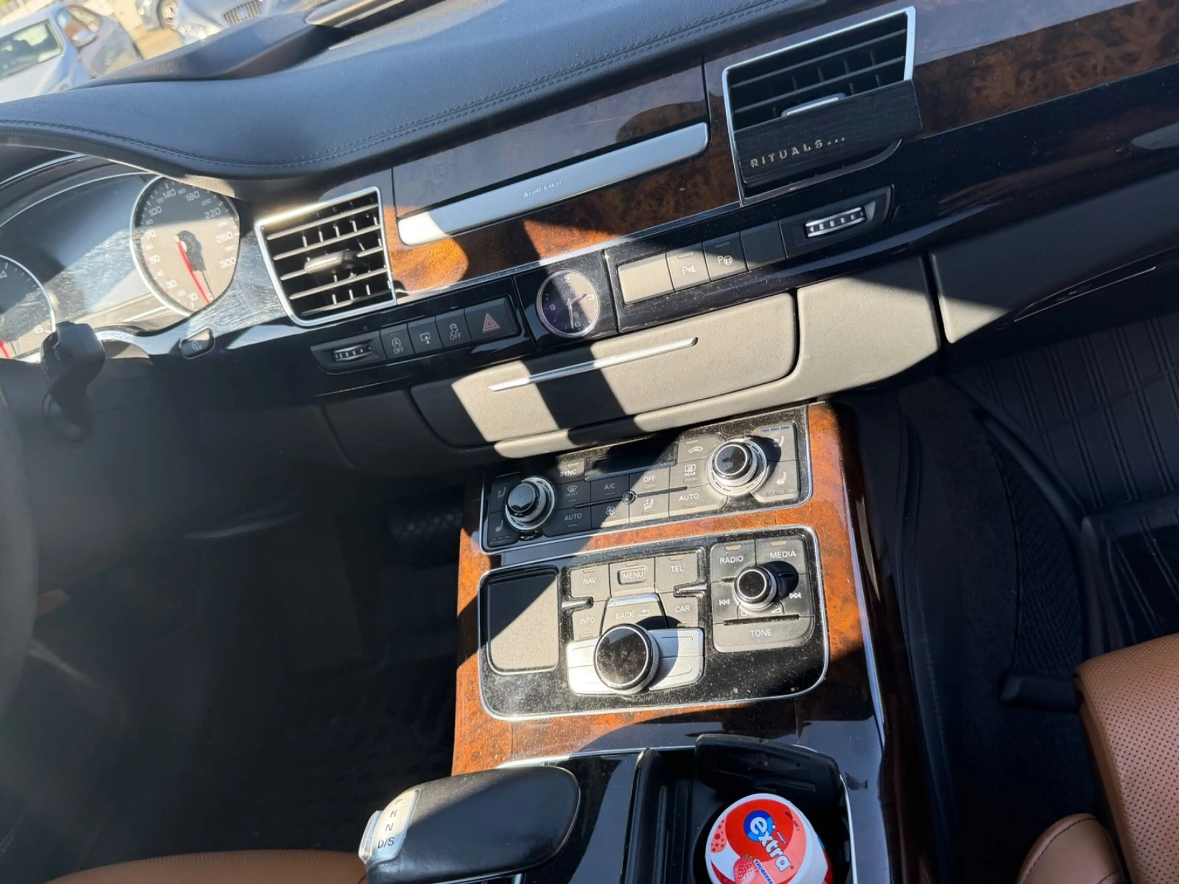 Audi A8 4.2 TDI clean diesel quattro — photo 15
