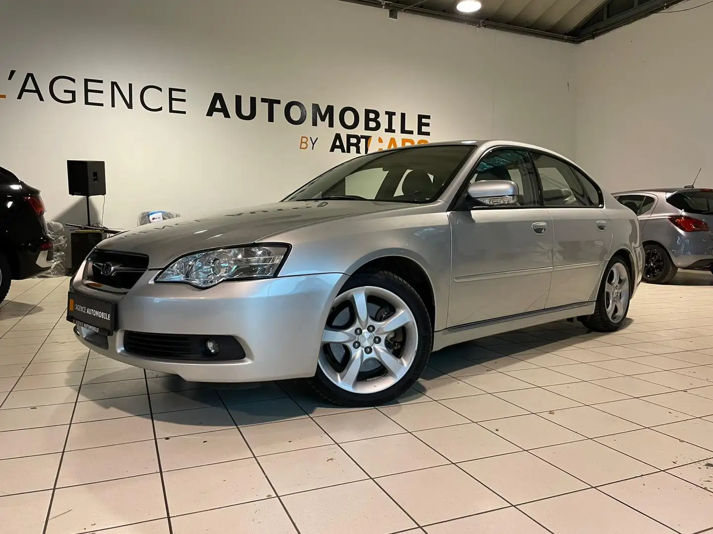 Subaru Legacy Legacy Berline 3.0 4WD Auto Silber - 2