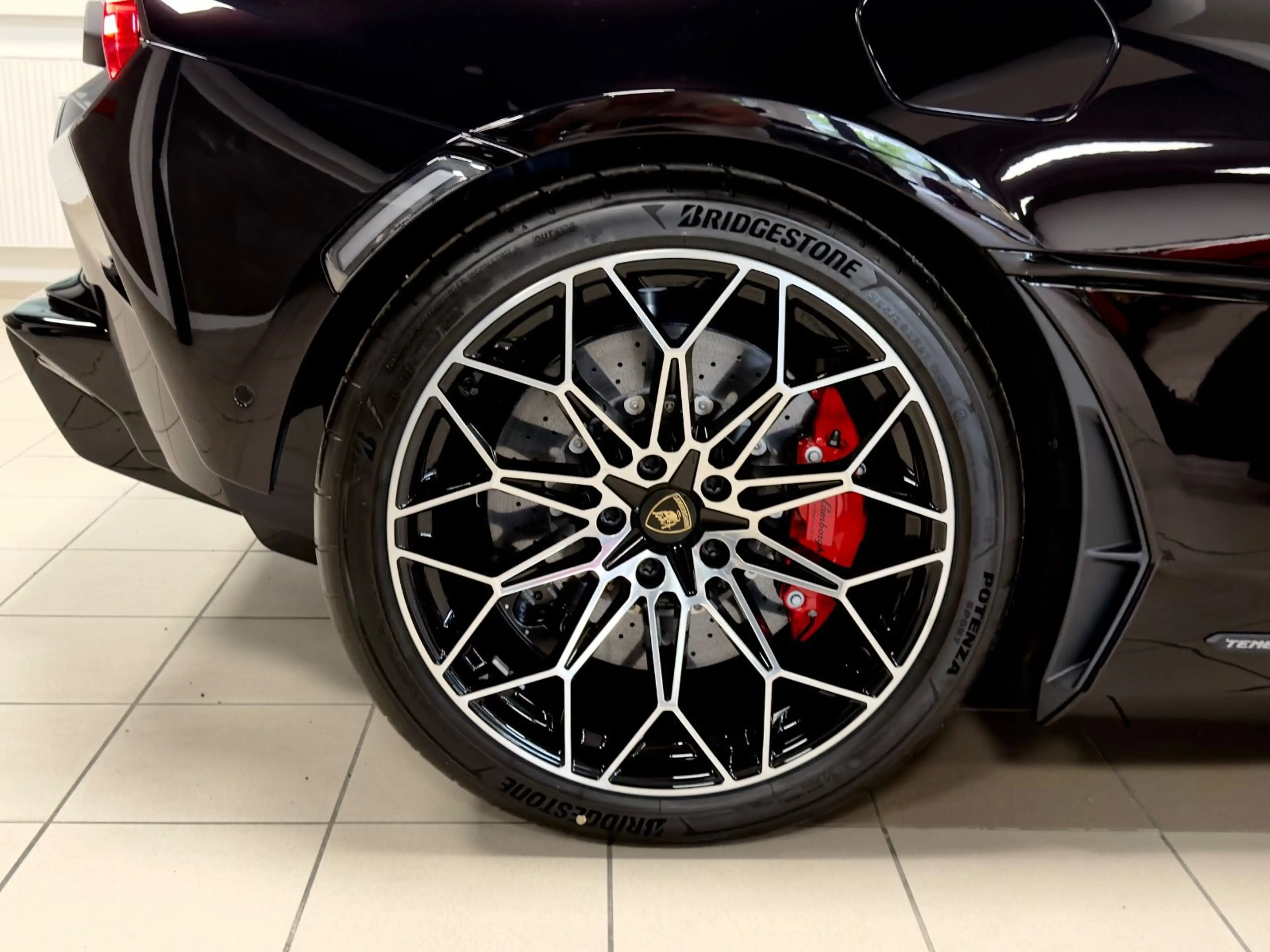 Lamborghini Temerario TEMERARIO NERO SONUS P-DISPLAY LIFT PR26 READY! — photo 12