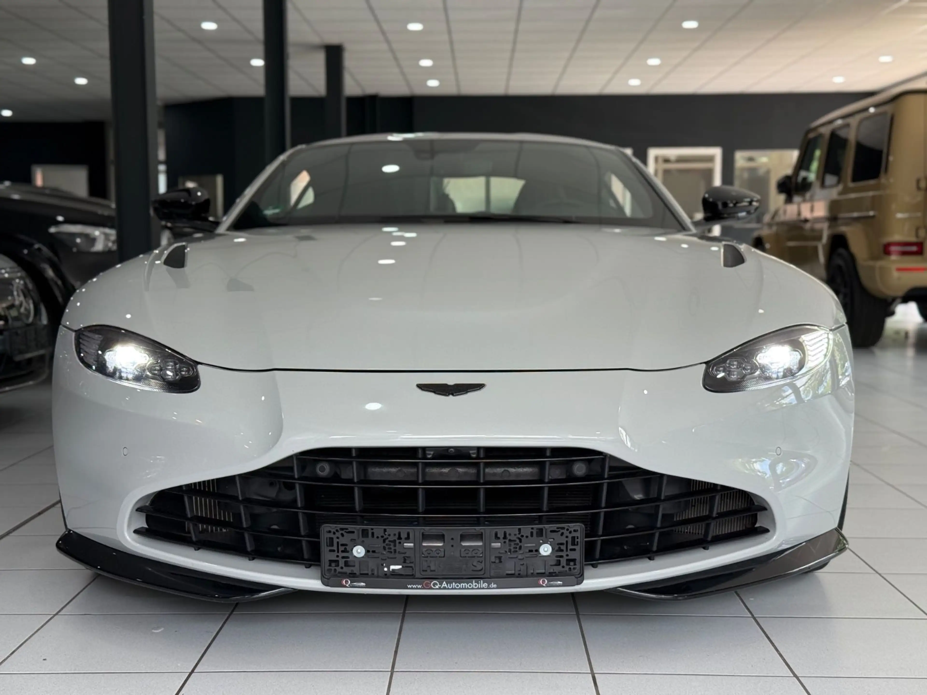 Aston Martin V8 *APEX GREY*21"*360*MEMORY*SITZBELÜFTUN — photo 15