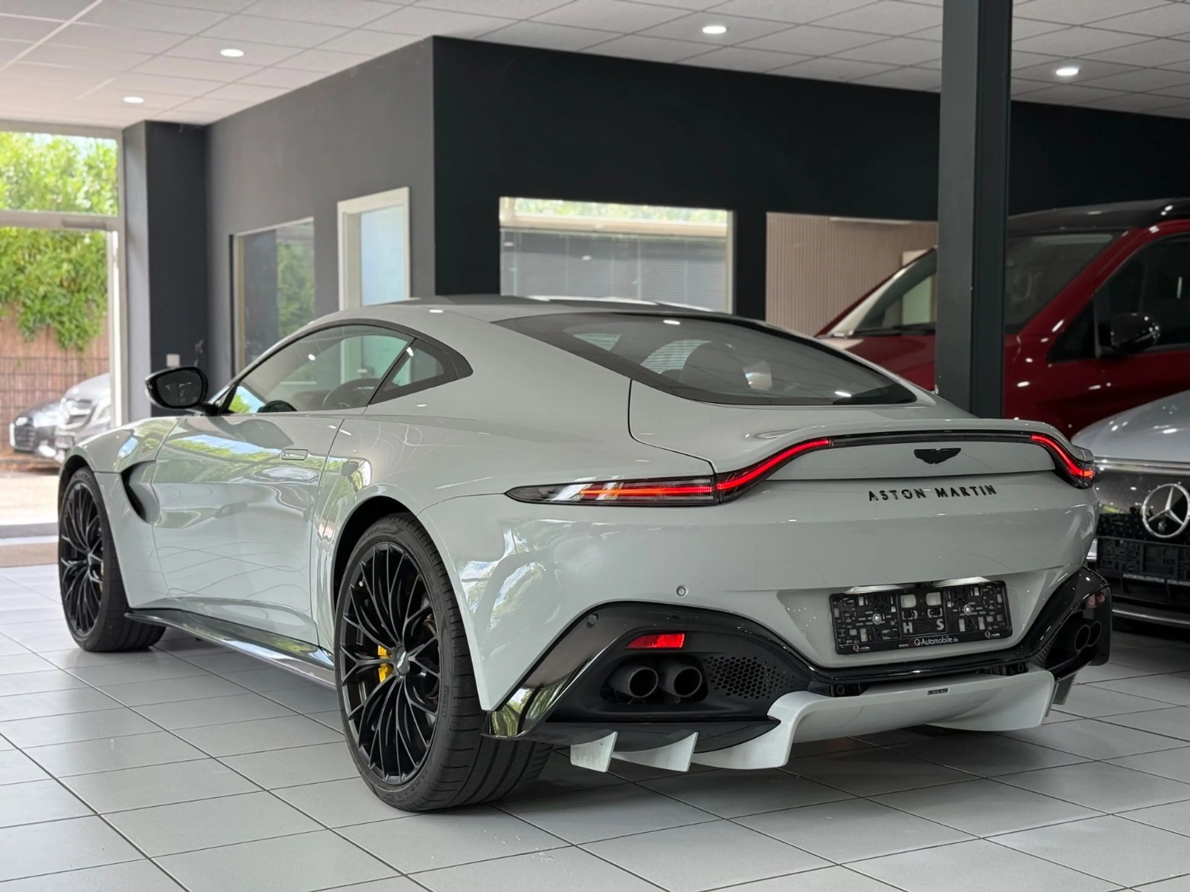 Aston Martin V8 *APEX GREY*21"*360*MEMORY*SITZBELÜFTUN — photo 3