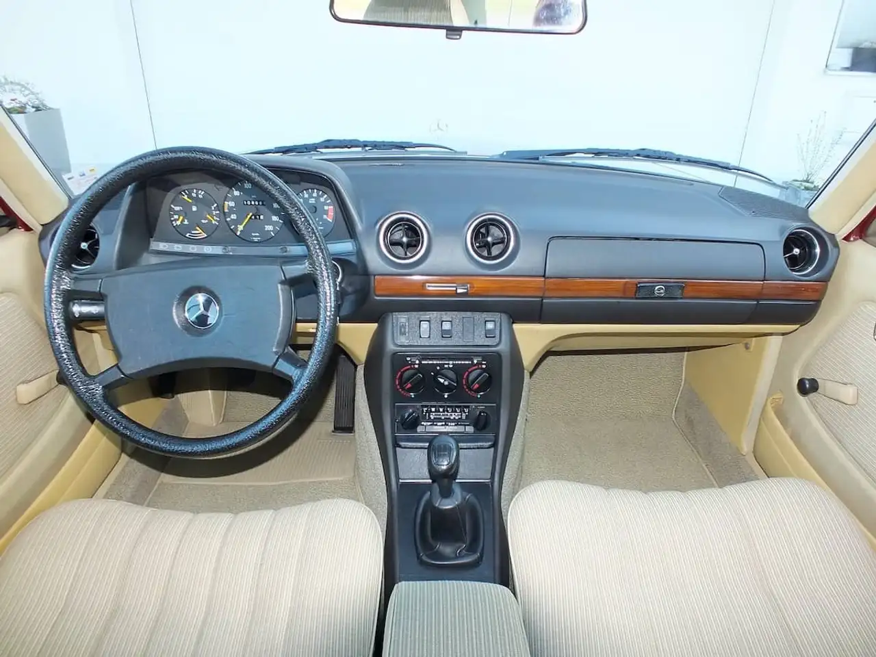 Mercedes-Benz 230 E W123 - DE Auto - lückenlose Historie, foto 12