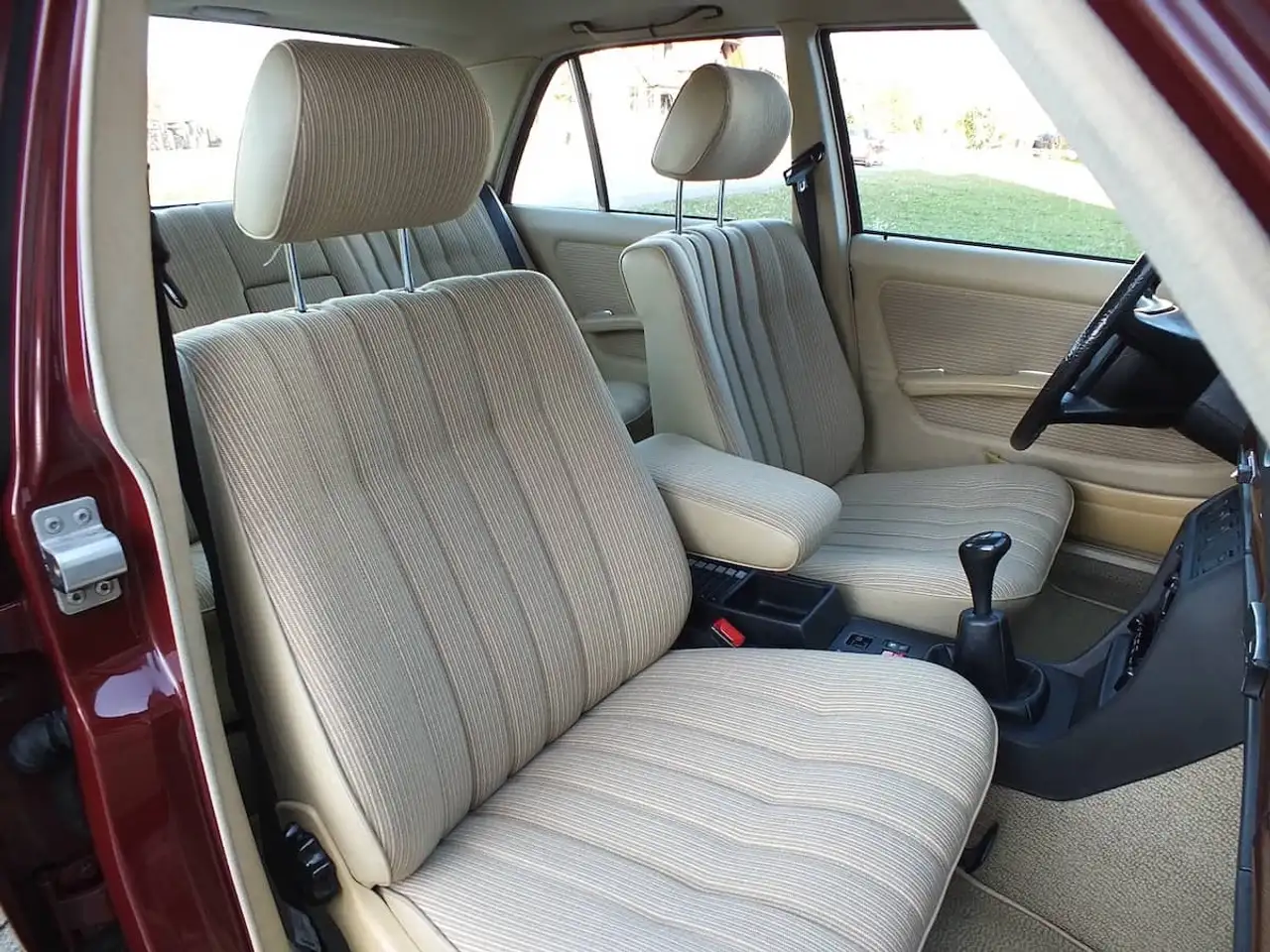 Mercedes-Benz 230 E W123 - DE Auto - lückenlose Historie, foto 10