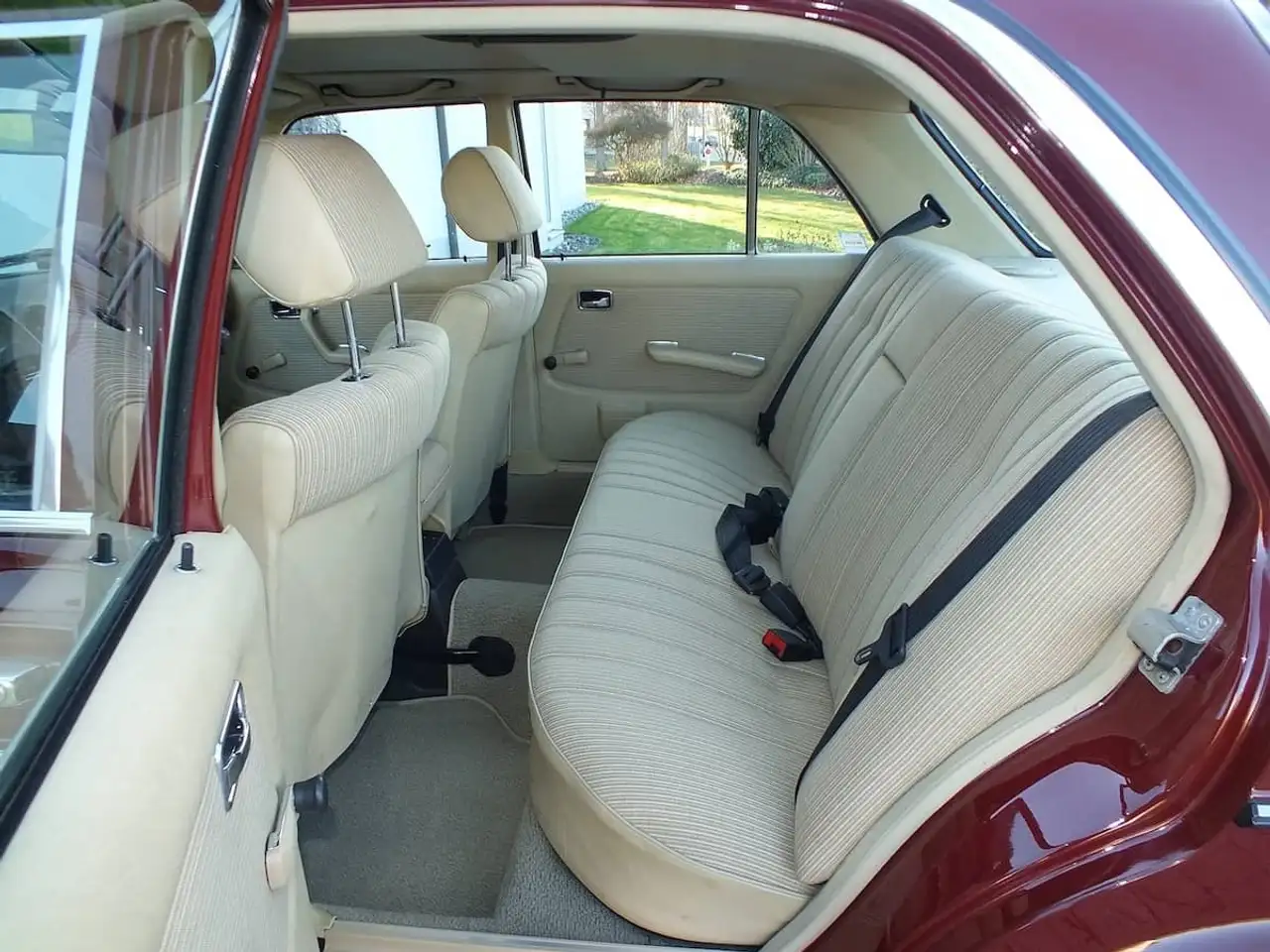 Mercedes-Benz 230 E W123 - DE Auto - lückenlose Historie, foto 11
