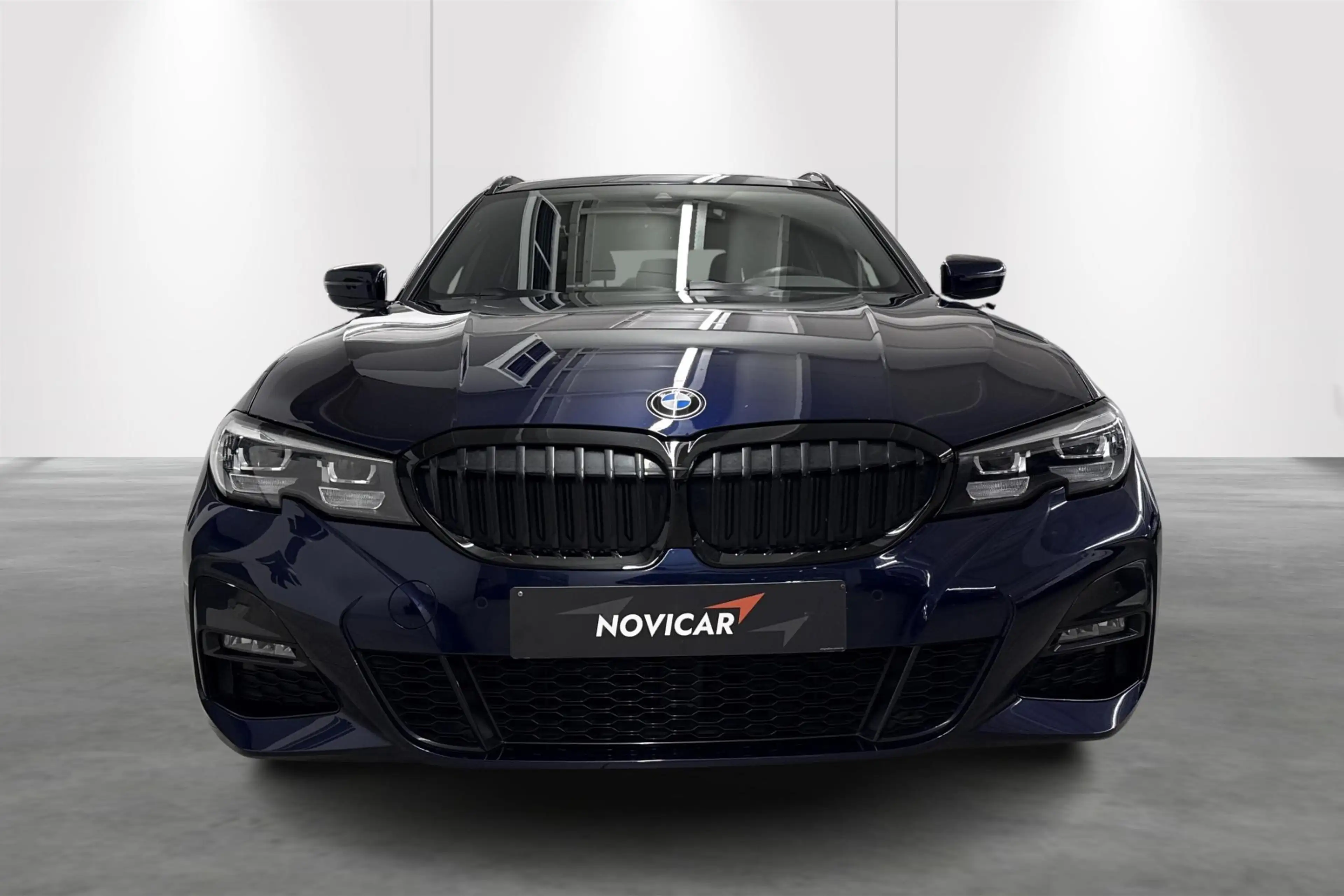 BMW 318 3 Reeks Touring 318i M-SPORT — photo 4