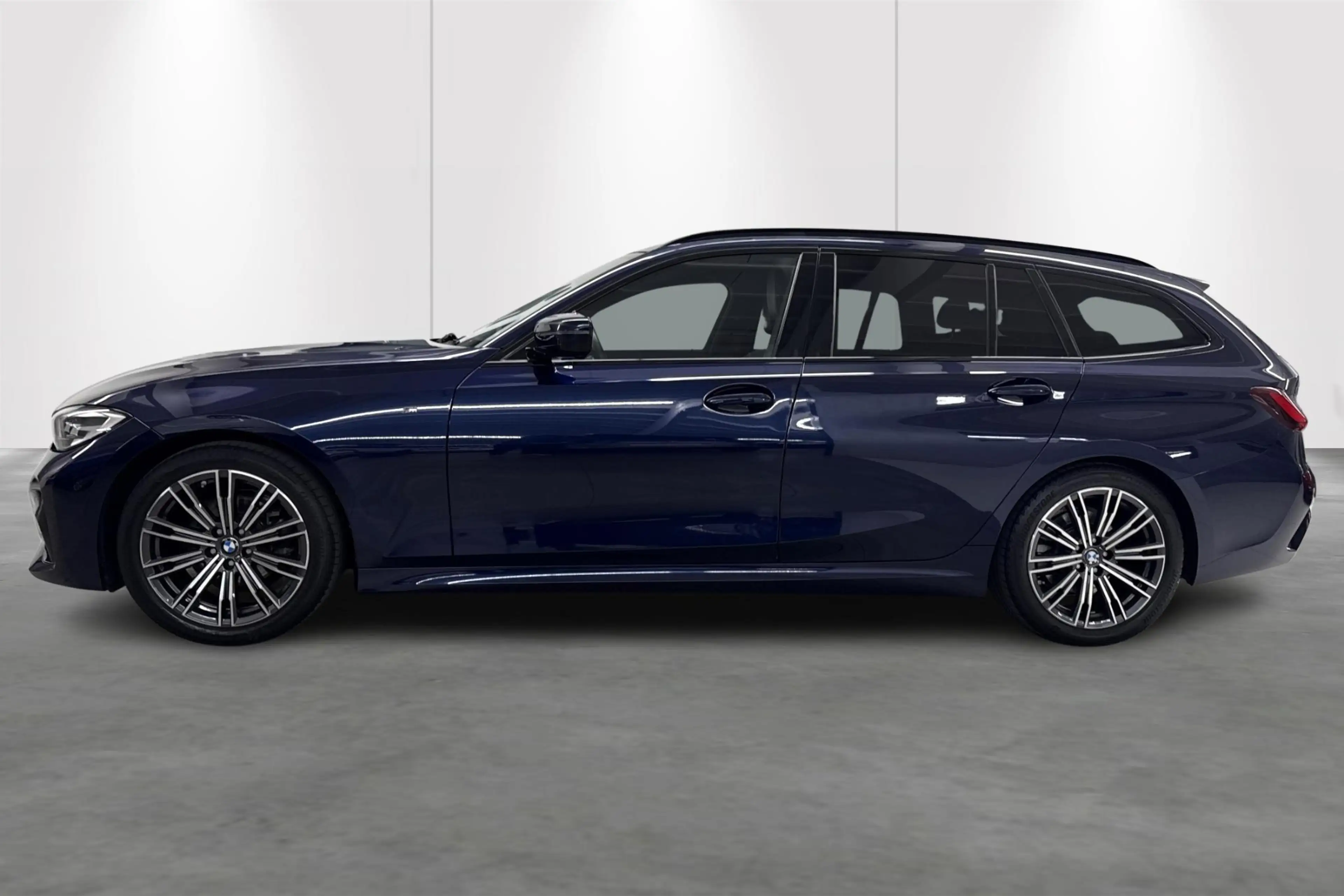BMW 318 3 Reeks Touring 318i M-SPORT — photo 3