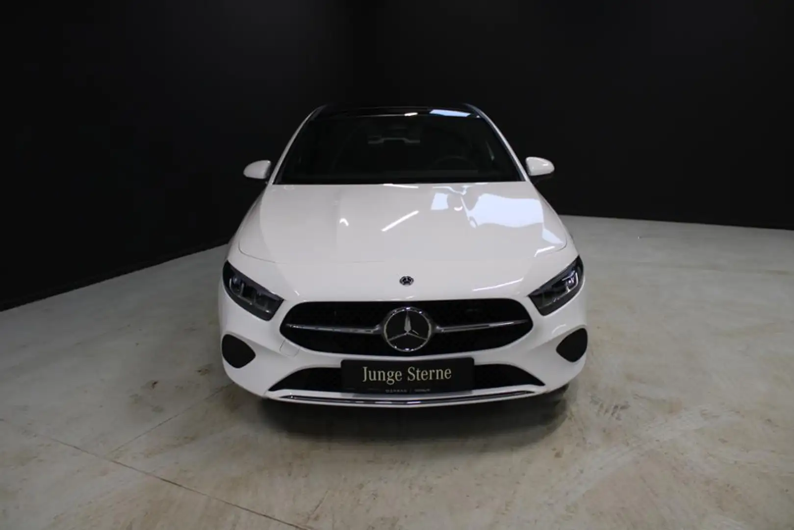 Mercedes-Benz A 250 e *Progressive Sportsitze Pano Totwin Kam Weiß - 2