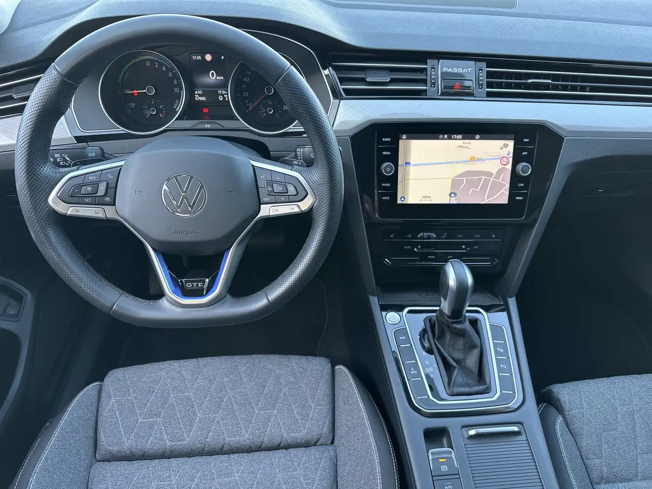 Volkswagen Passat Variant GTE NAV+IQ-LIGHT+HUD+KAMERA+17ZO 11