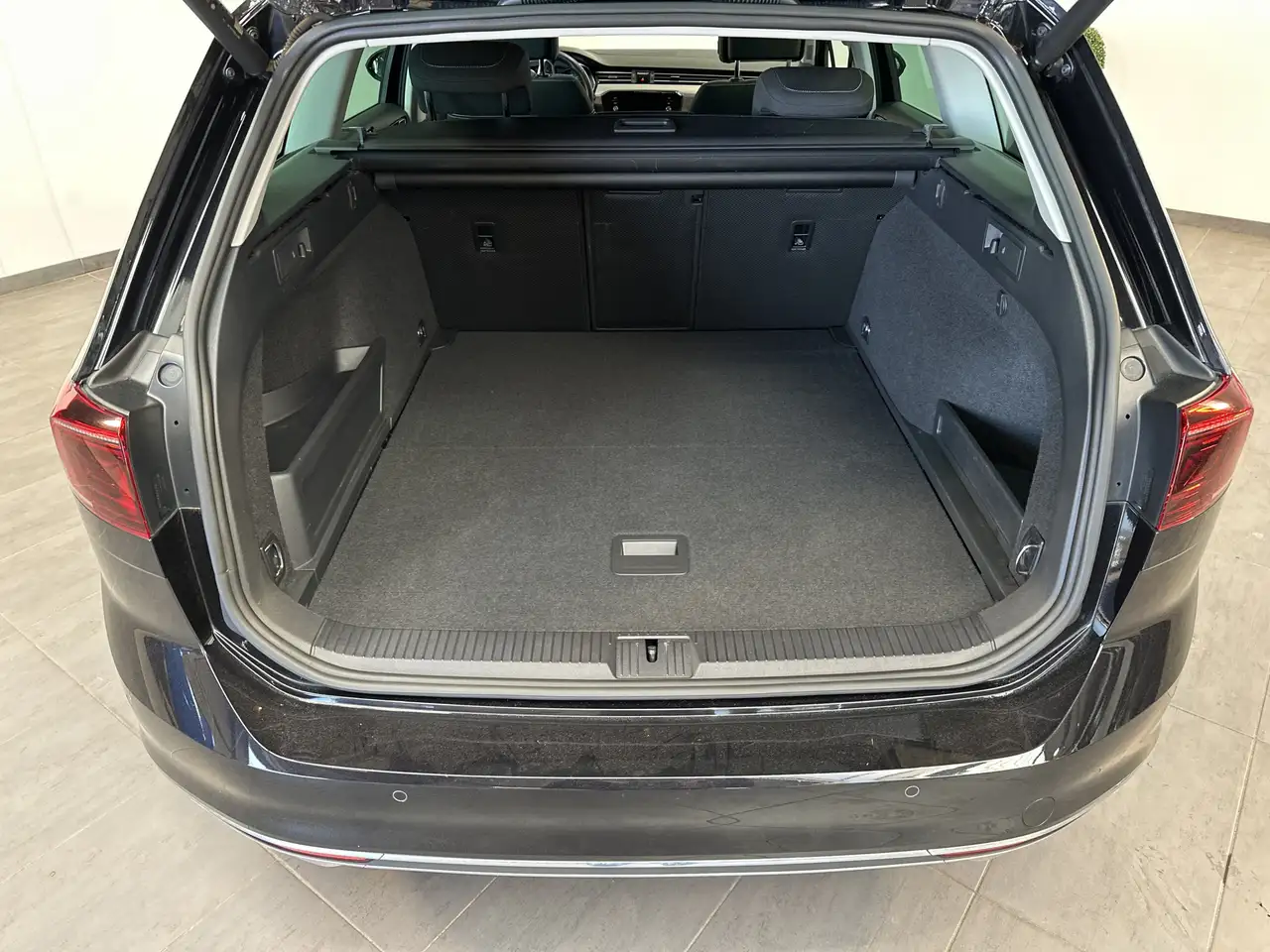 Volkswagen Passat Variant GTE NAV+IQ-LIGHT+HUD+KAMERA+17ZO 6