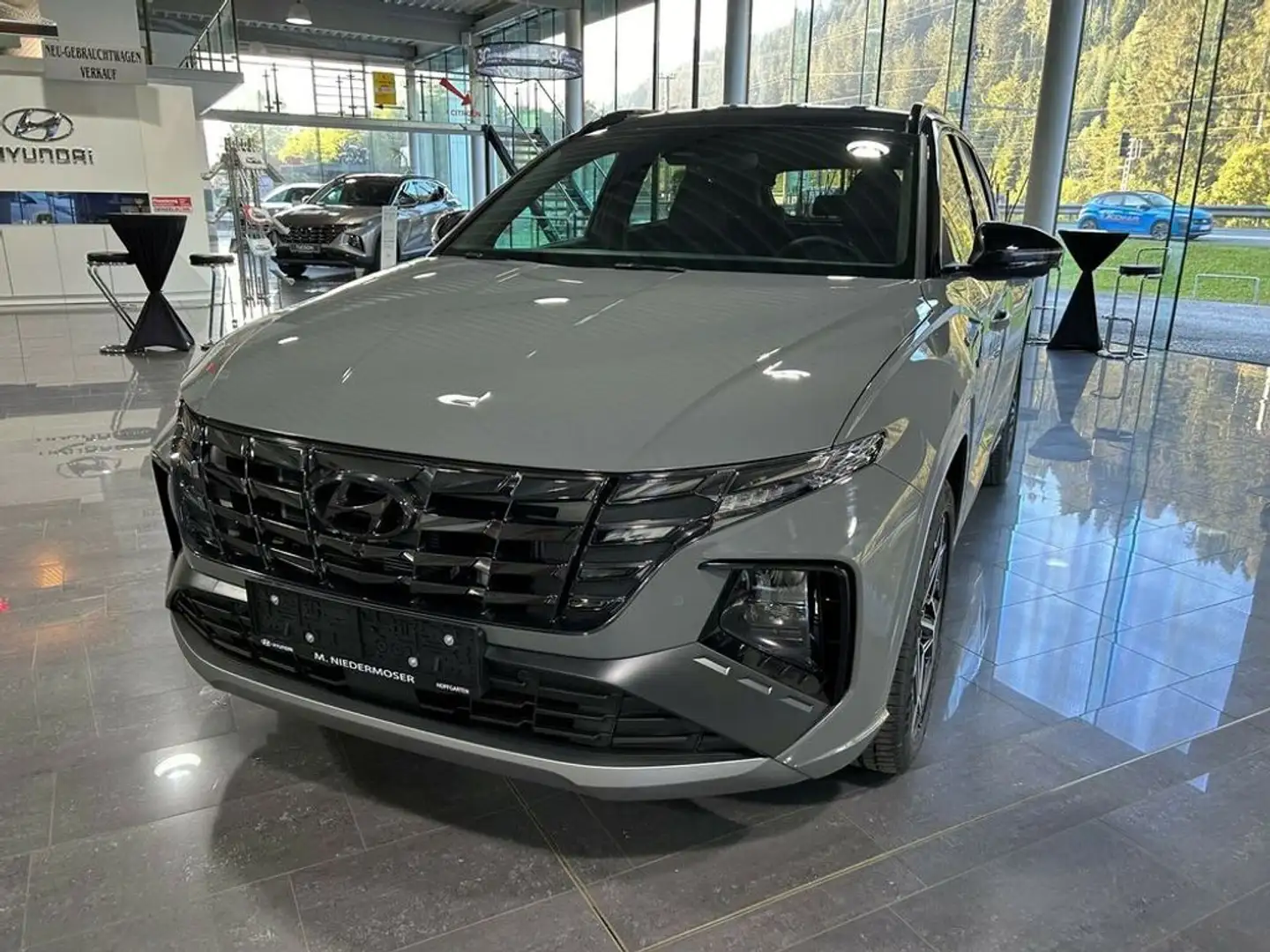 Hyundai TUCSON N-Line Mild-Hybrid 4WD Gris - 2