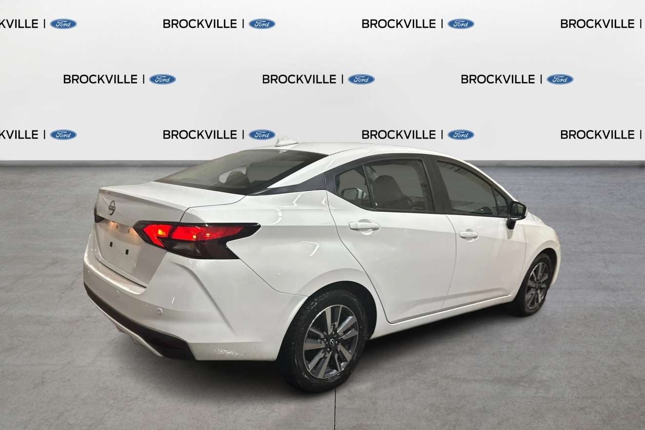 2025 Nissan Versa SV  - Heated Seats -  Apple CarPlay — photo 1