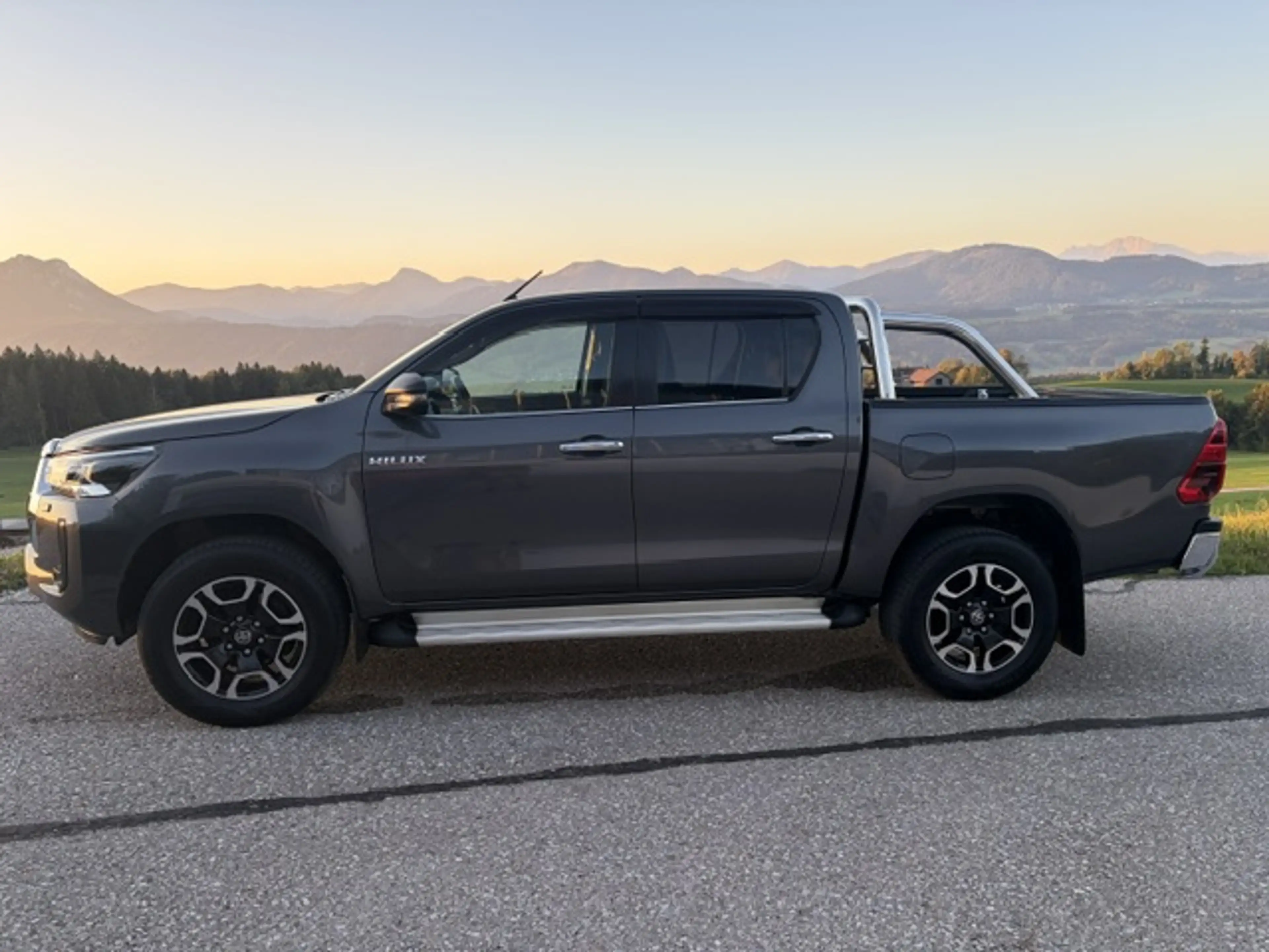Toyota Hilux Double Cab Executive 4x4, AHK, Navi, Kamera, Alarm — photo 3
