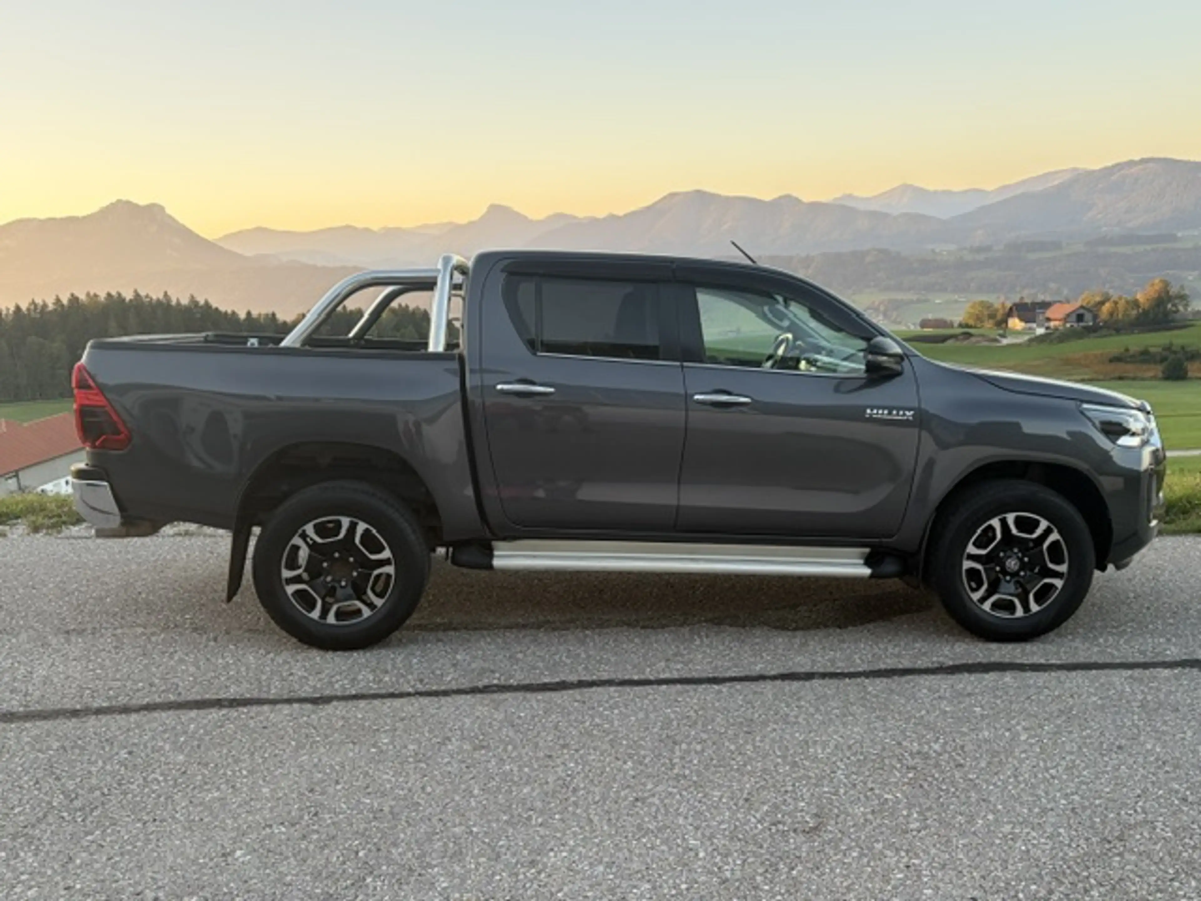 Toyota Hilux Double Cab Executive 4x4, AHK, Navi, Kamera, Alarm — photo 4