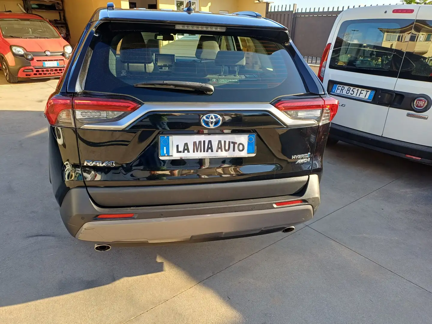 Toyota RAV 4 Rav4 2.5 vvt-ie h Active awd-i 222cv e-cvt Schwarz - 1