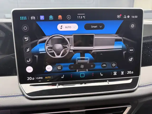 Volkswagen Tiguan view 22