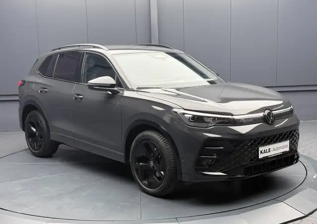 Volkswagen Tiguan view 9