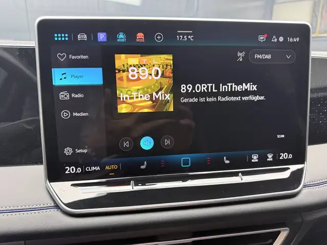 Volkswagen Tiguan view 17