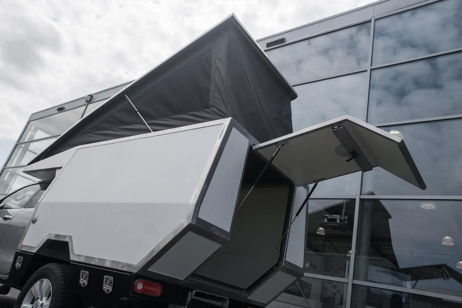 Toyota Hilux CAMPER UNIT CASCO Blanc - 2