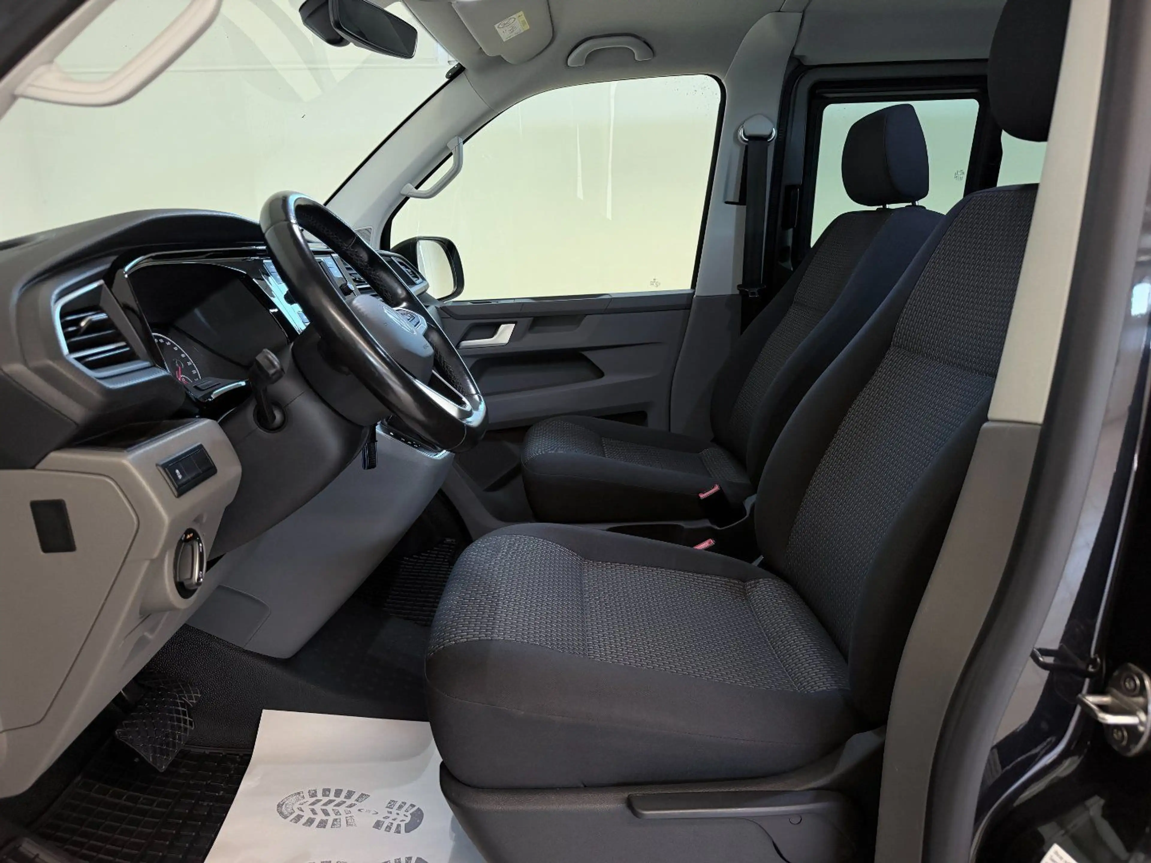 Volkswagen T6.1 Transporter T6.1 2.0 TDI 4MOTION Doppelkabine L1H1 5 SITZER — photo 12