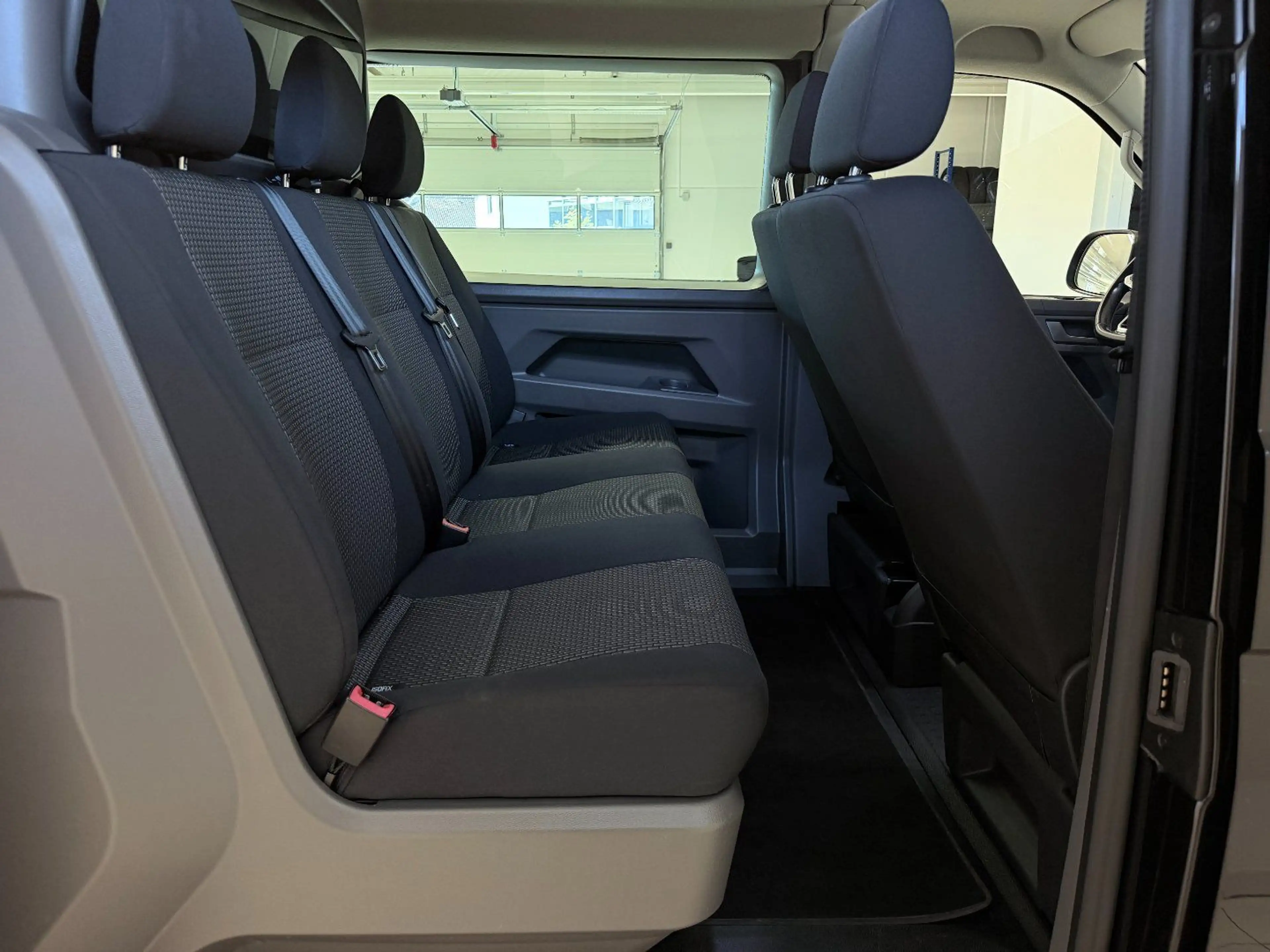 Volkswagen T6.1 Transporter T6.1 2.0 TDI 4MOTION Doppelkabine L1H1 5 SITZER — photo 15