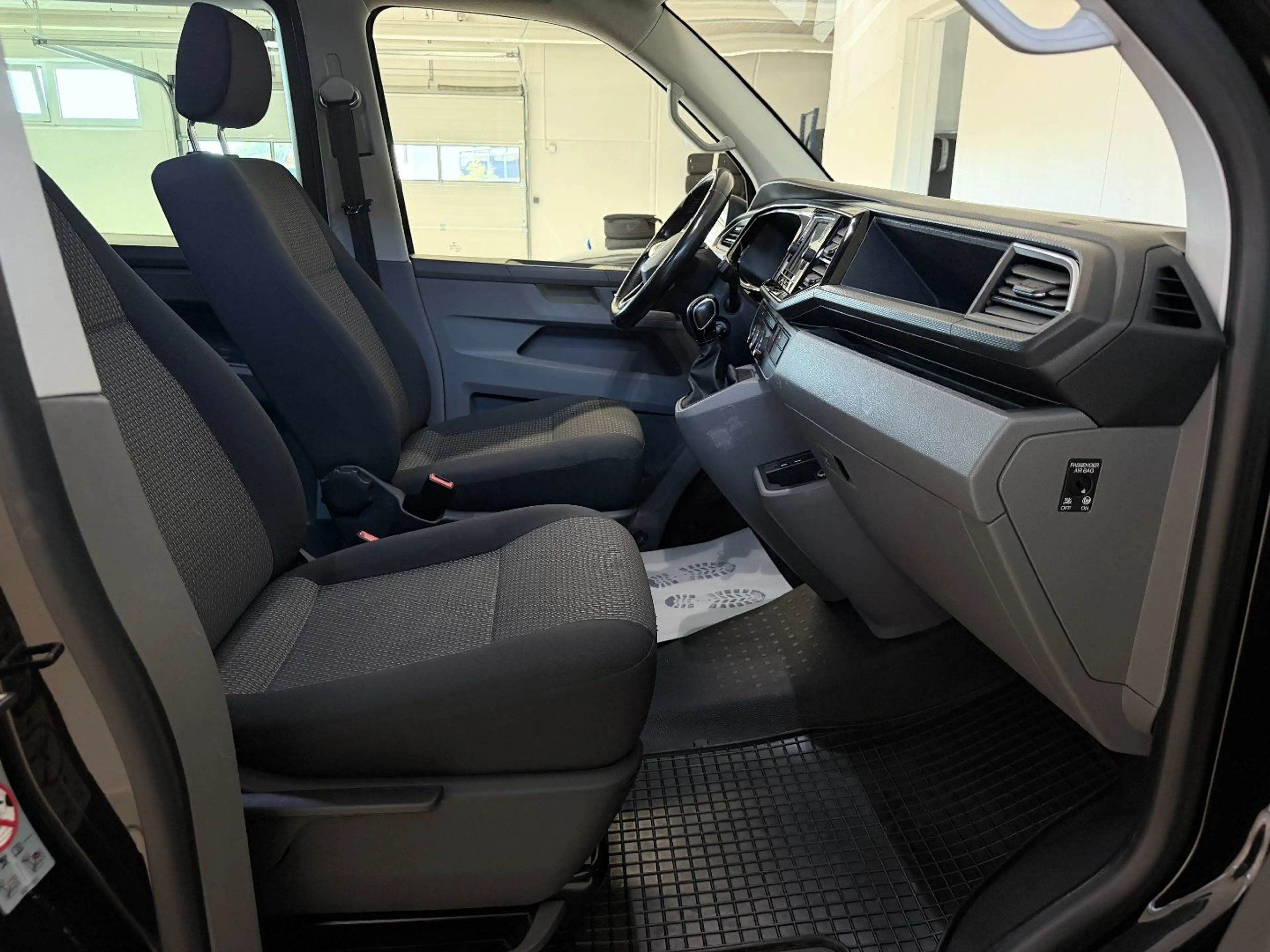 Volkswagen T6.1 Transporter T6.1 2.0 TDI 4MOTION Doppelkabine L1H1 5 SITZER — photo 14