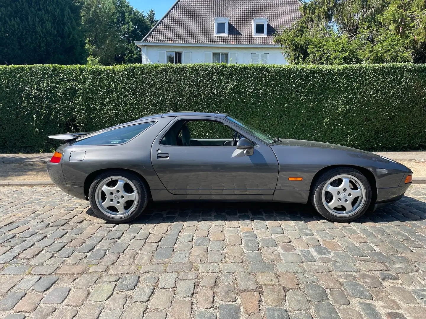 Porsche 928 GTS - German C00 - Euro 2 Gris - 1