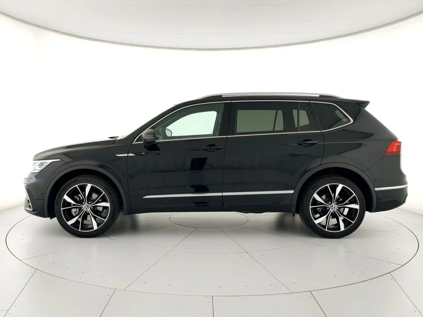 Volkswagen Tiguan Allspace 2.0 TDI 200 CV SCR DSG 4MOTION R-Line Nero - 2