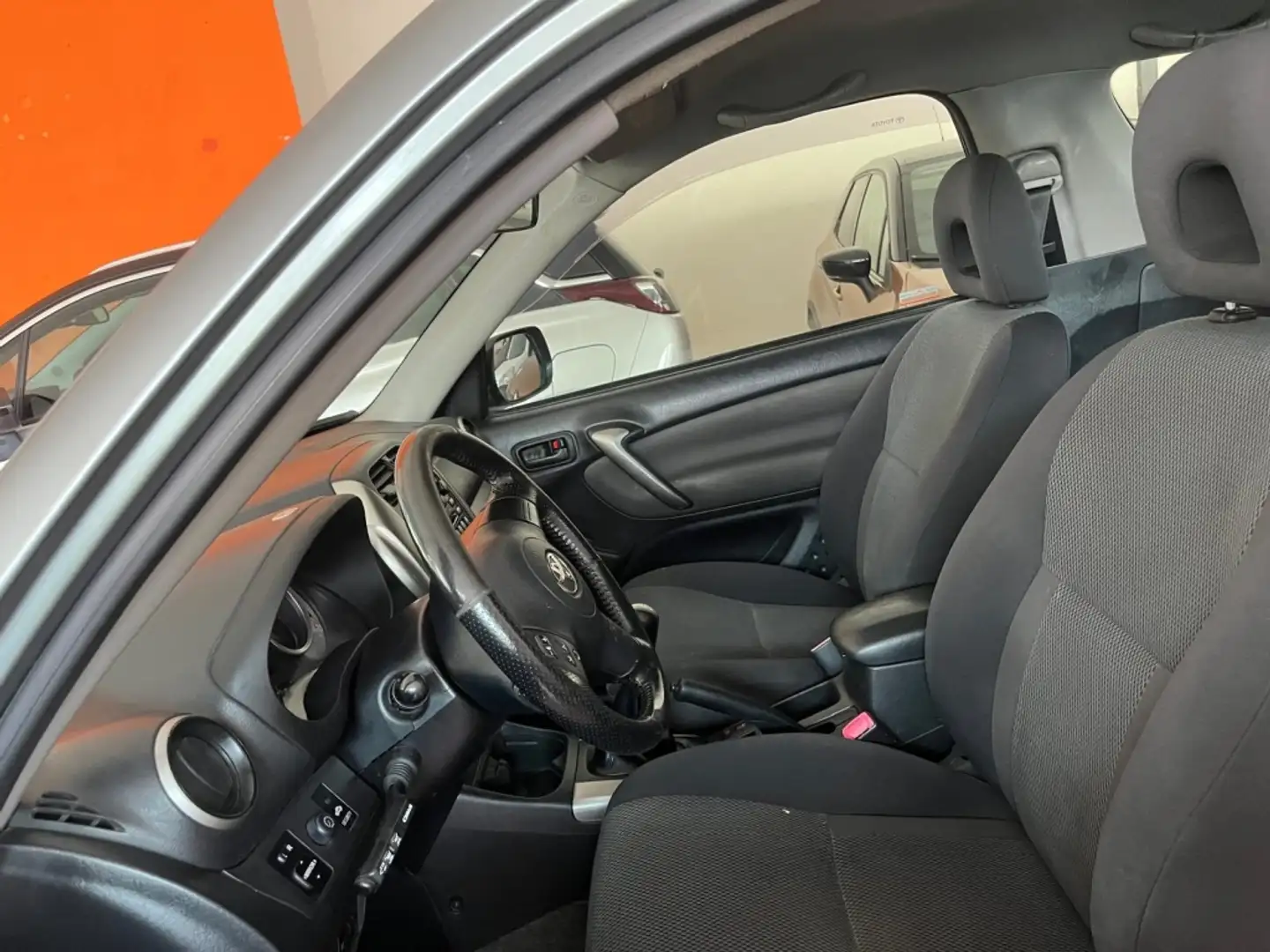Toyota RAV 4 2.0D4-D Sol Gris - 2