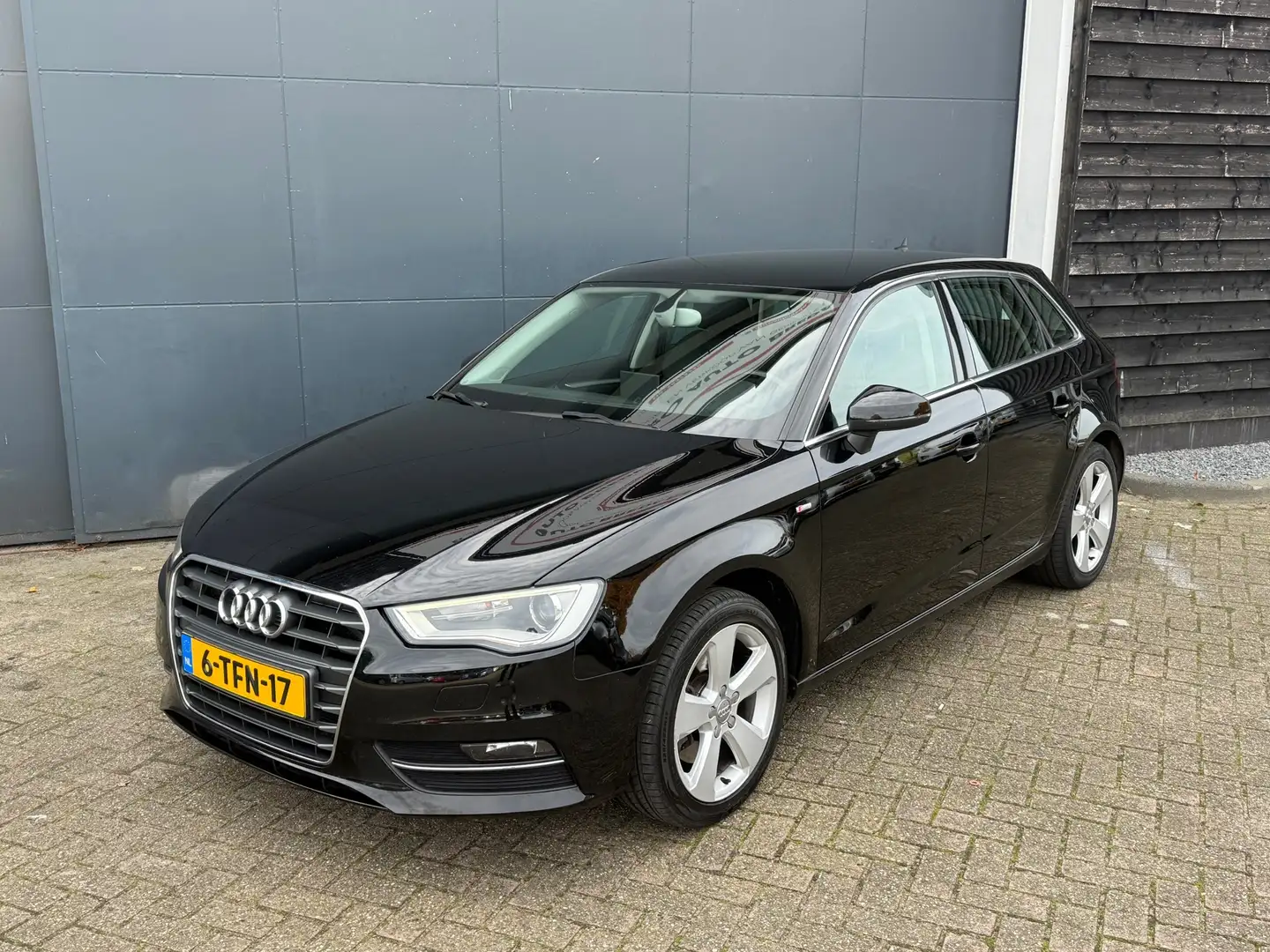 Audi A3 Sportback 1.8 TFSI Ambition Pro Line plus s-line Noir - 2
