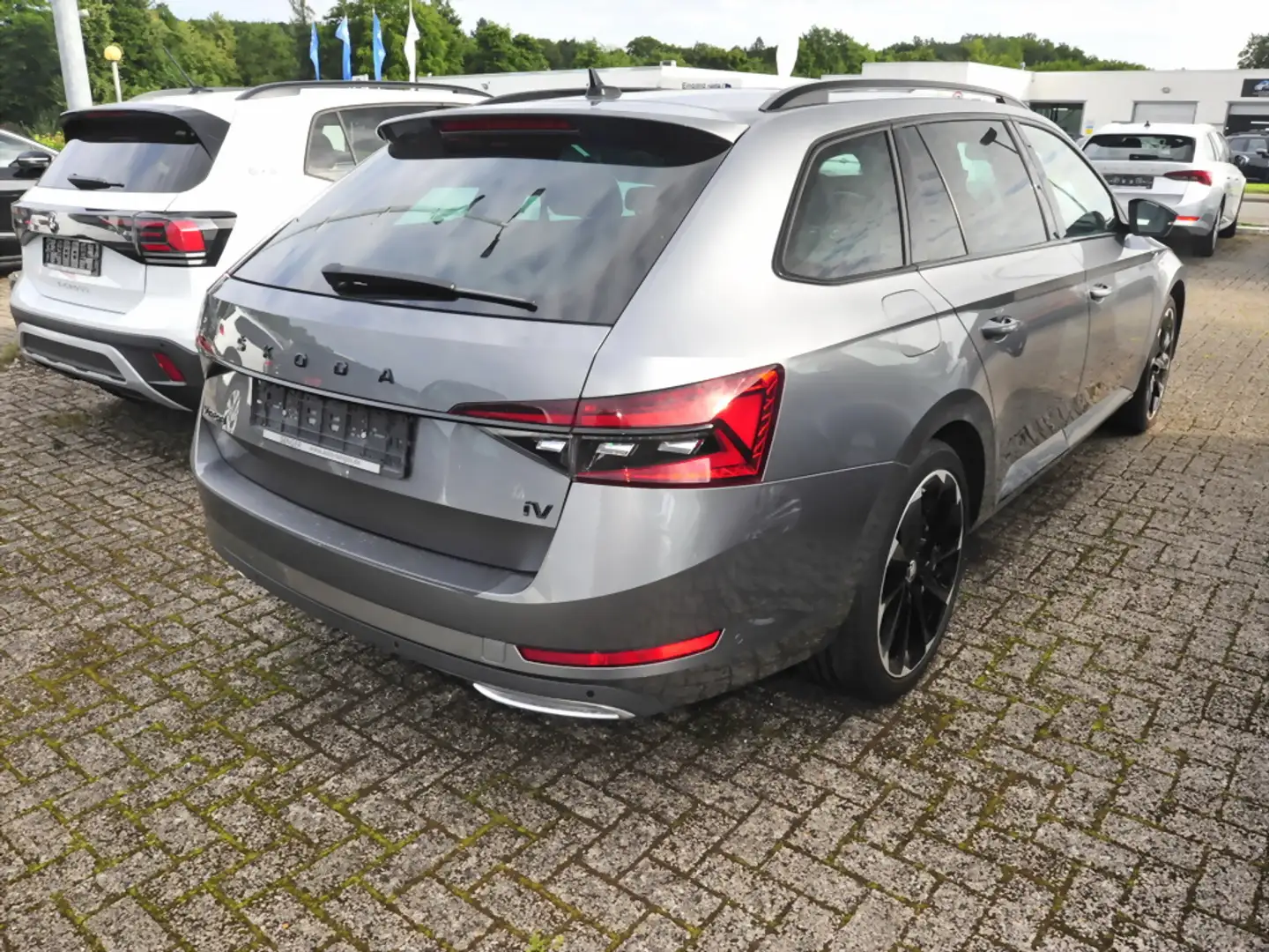 Skoda Superb Combi 1.4 TSI iV Sportline Navi Pano. AHK Grijs - 2