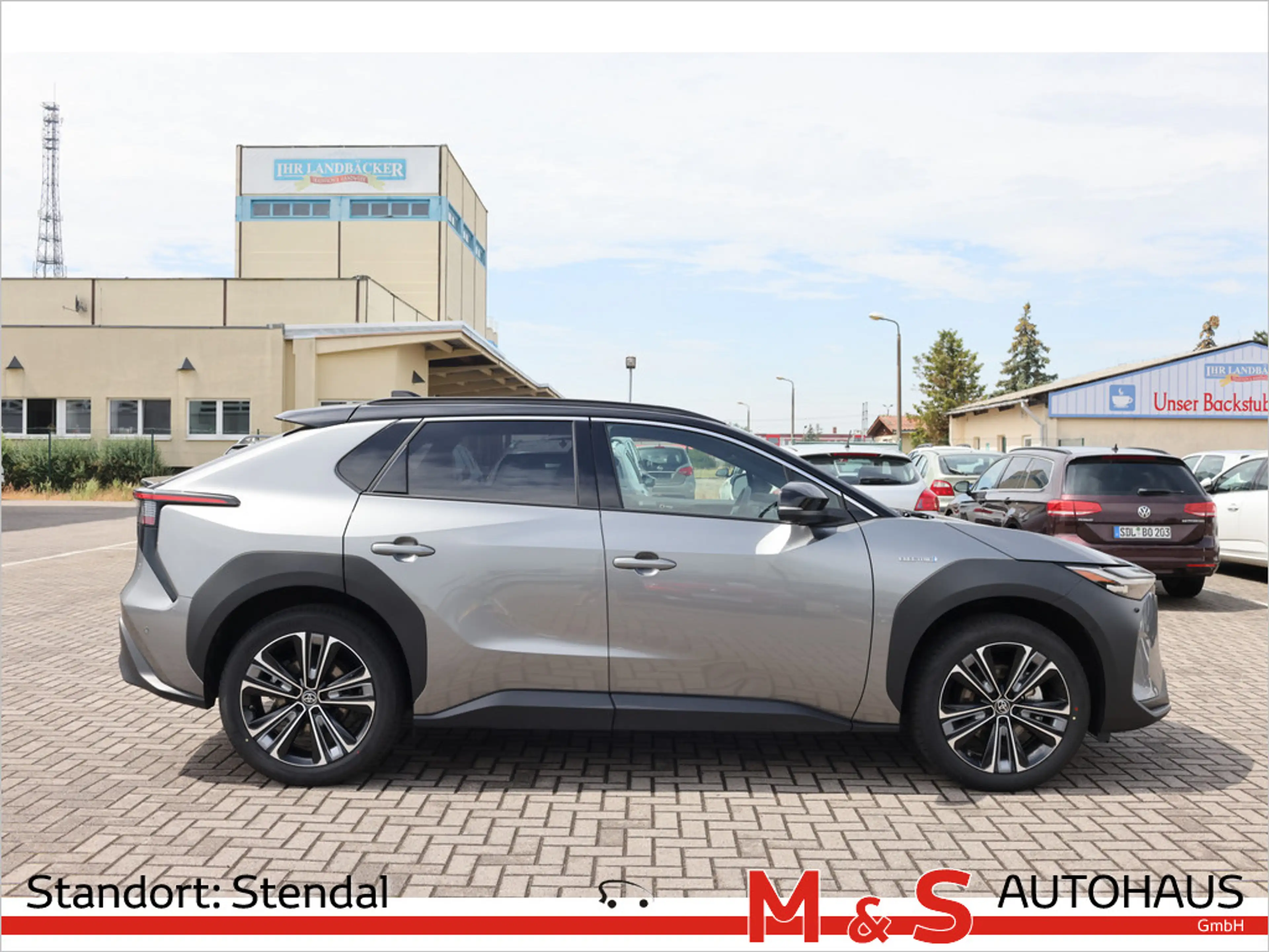 Toyota bZ4X AWD 4x4 Allrad MATRIX-LED PANO NAVI — photo 5