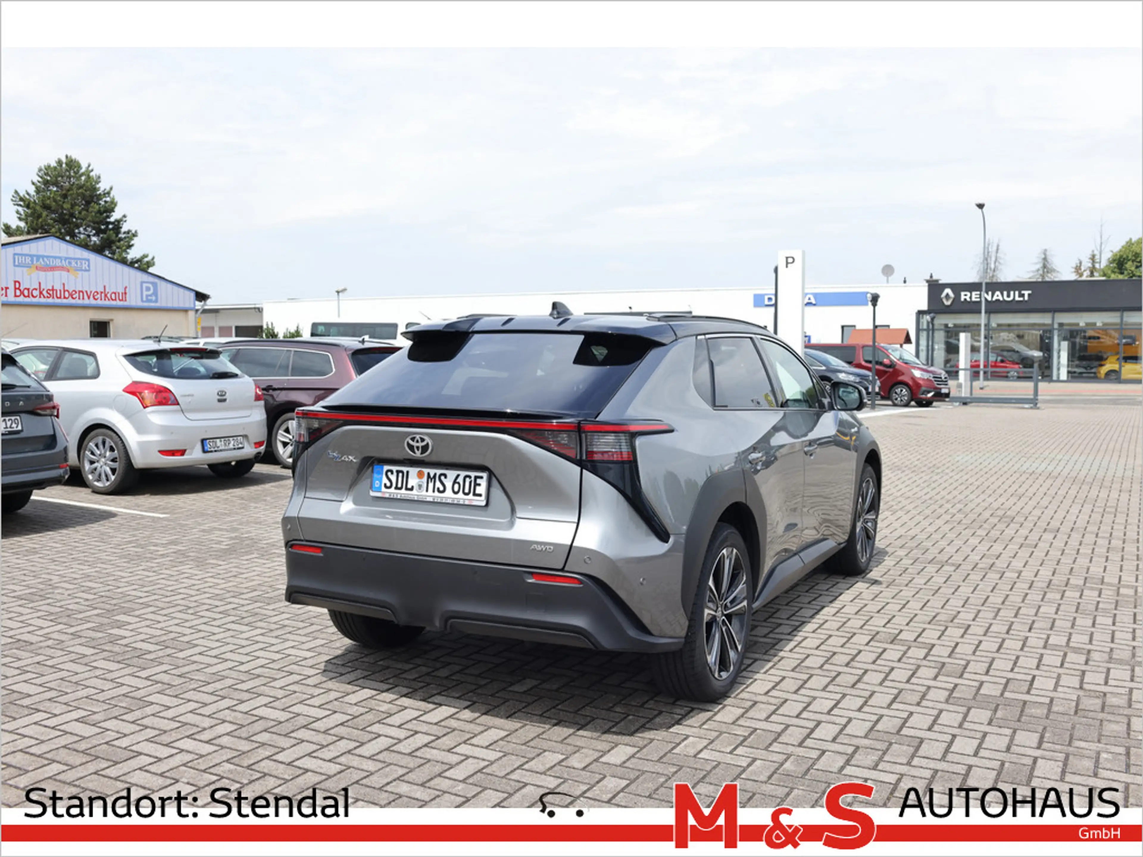 Toyota bZ4X AWD 4x4 Allrad MATRIX-LED PANO NAVI — photo 4