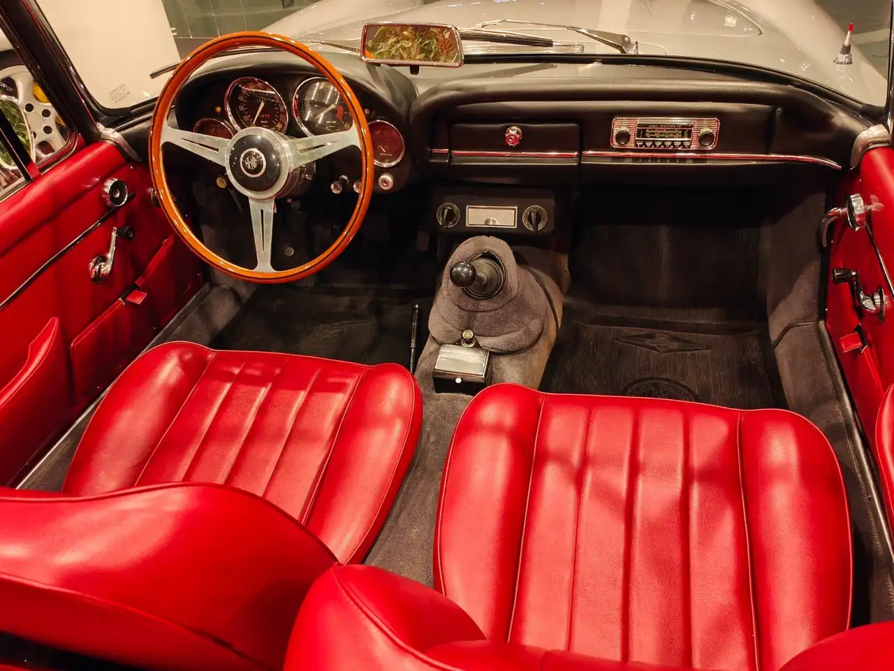 Alfa Romeo 2600 Spider, foto 10