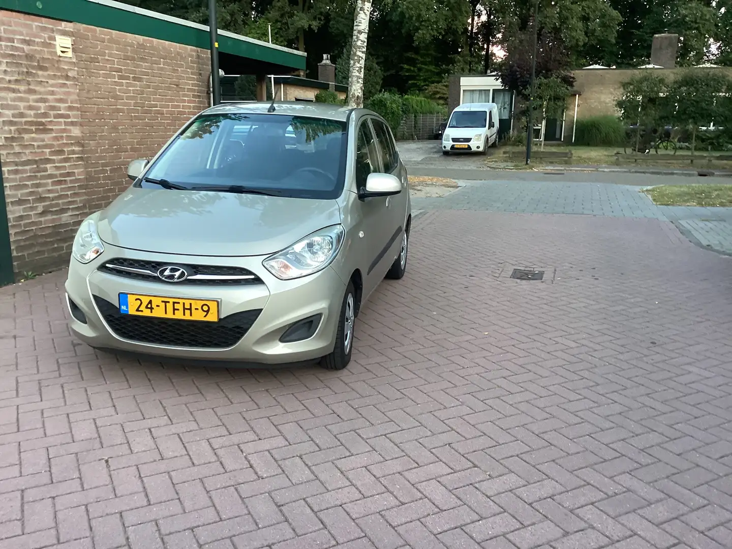 Hyundai i10 i10 1.1 i-Drive Cool Beige - 1