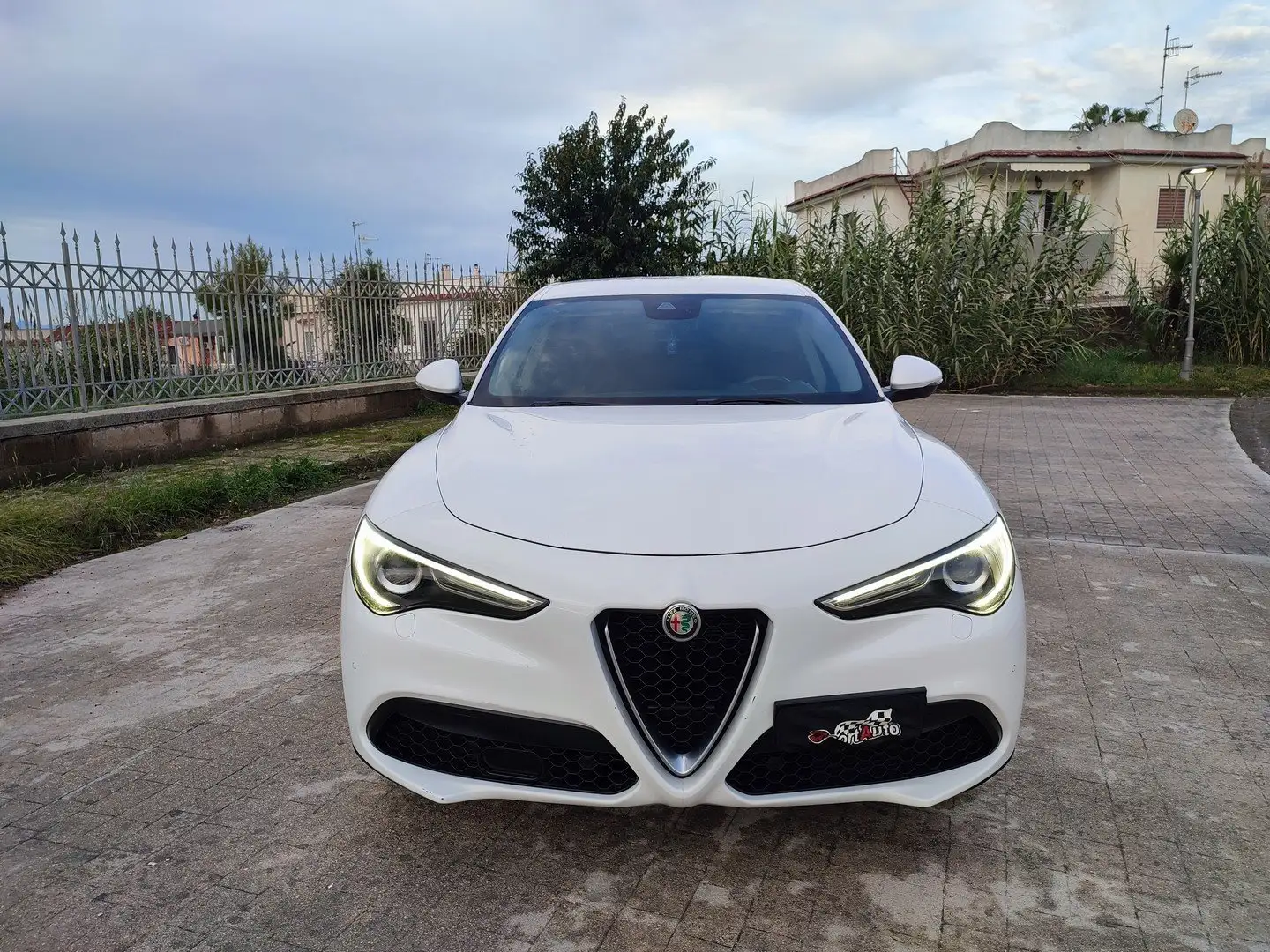 Alfa Romeo Stelvio 2.2 TD 160 CV AT8 TELECAMERA NAVIGATORE DA VETRINA Bianco - 1