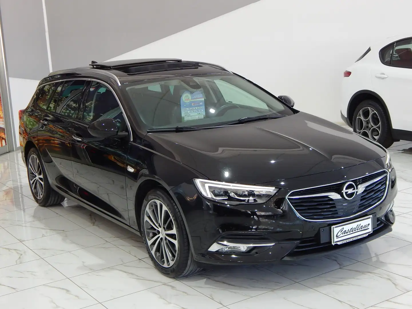 Opel Insignia Sports Tourer 2.0cdti Innovation Aut. TETTO-PELLE Nero - 2