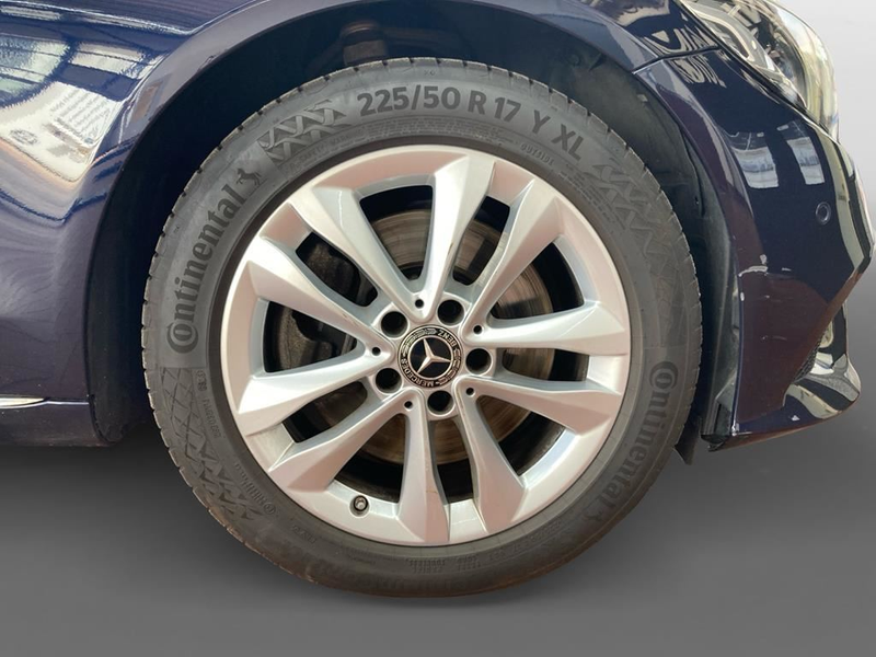 Mercedes-Benz C 300 Avantgarde — photo 14