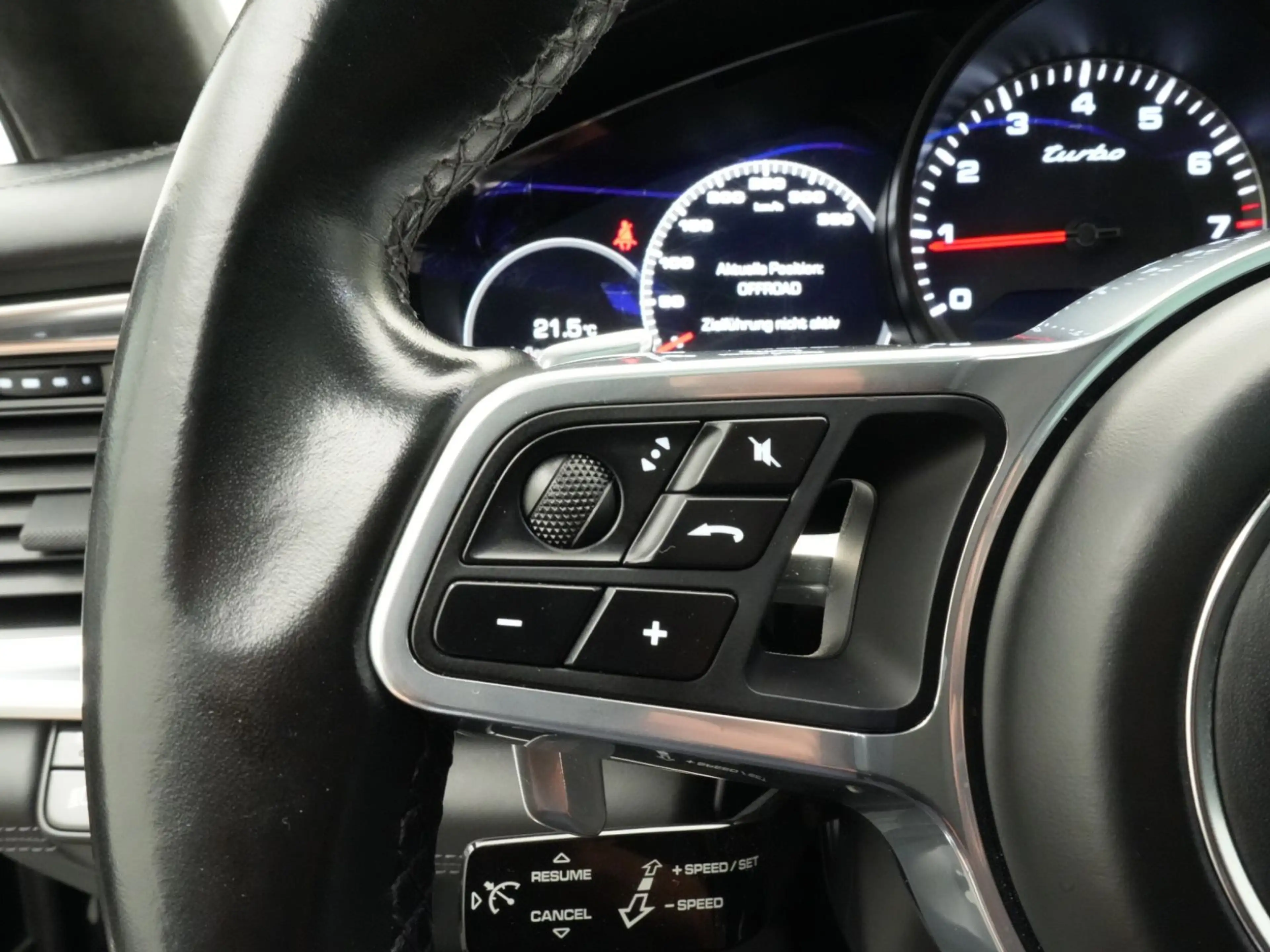 Porsche Panamera Turbo Sport Turismo PANO+MATRIX+KEYLESS — photo 12