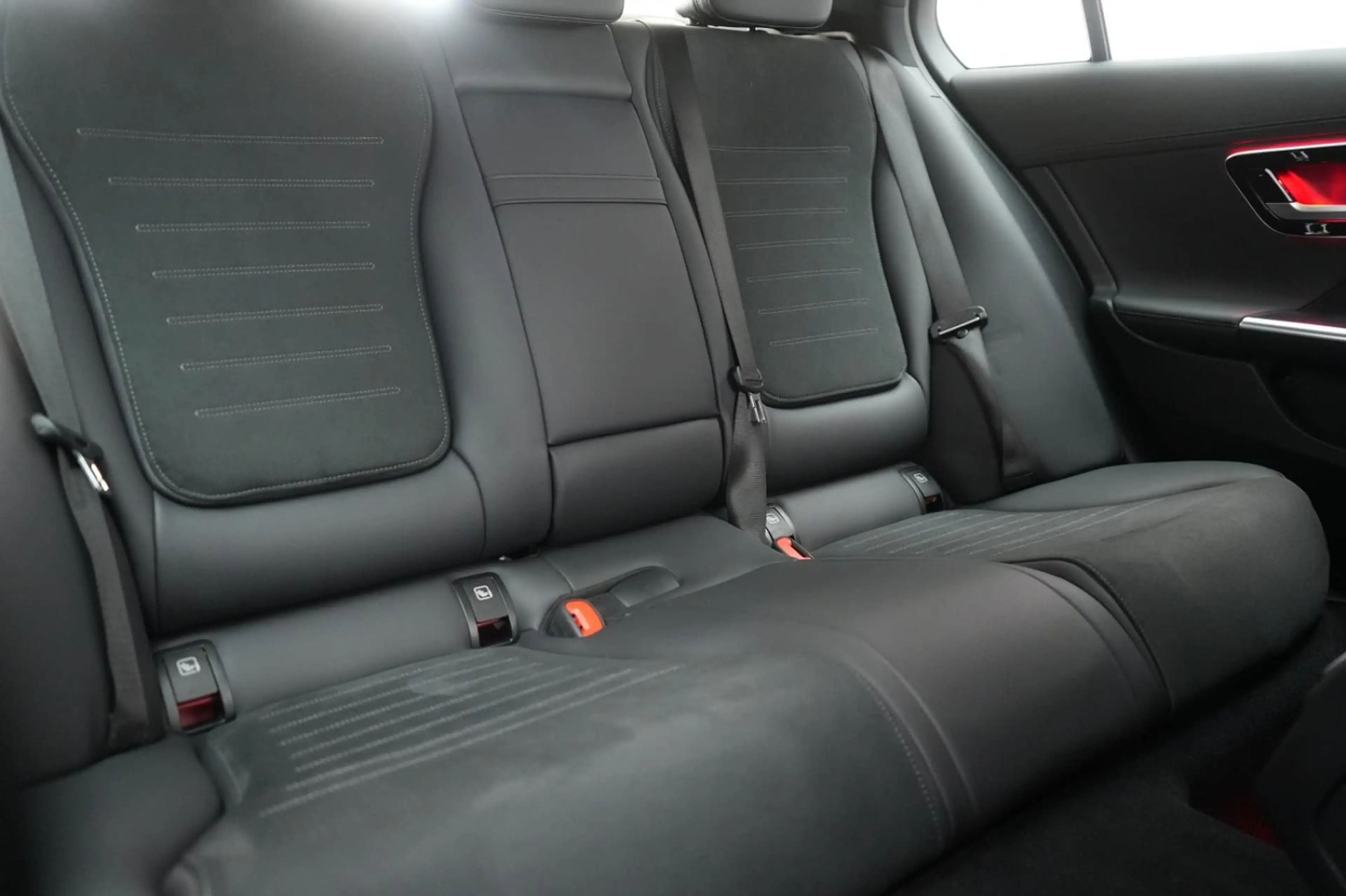 Mercedes-Benz C 220 d 9G-Tronic AMG Distronic/360° Kamera/Vir — photo 12