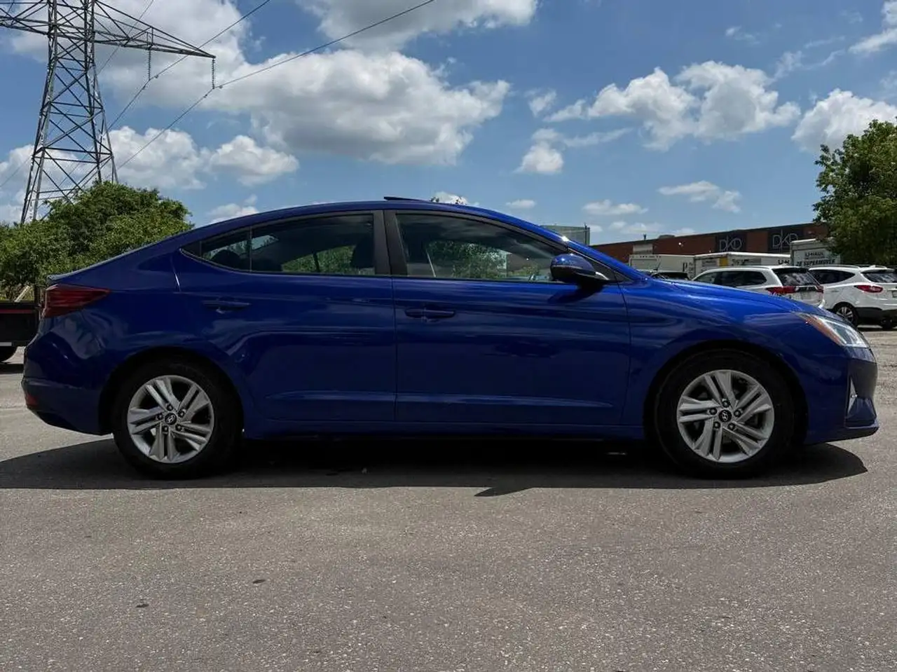 Hyundai ELANTRA снимка Hyundai ELANTRA