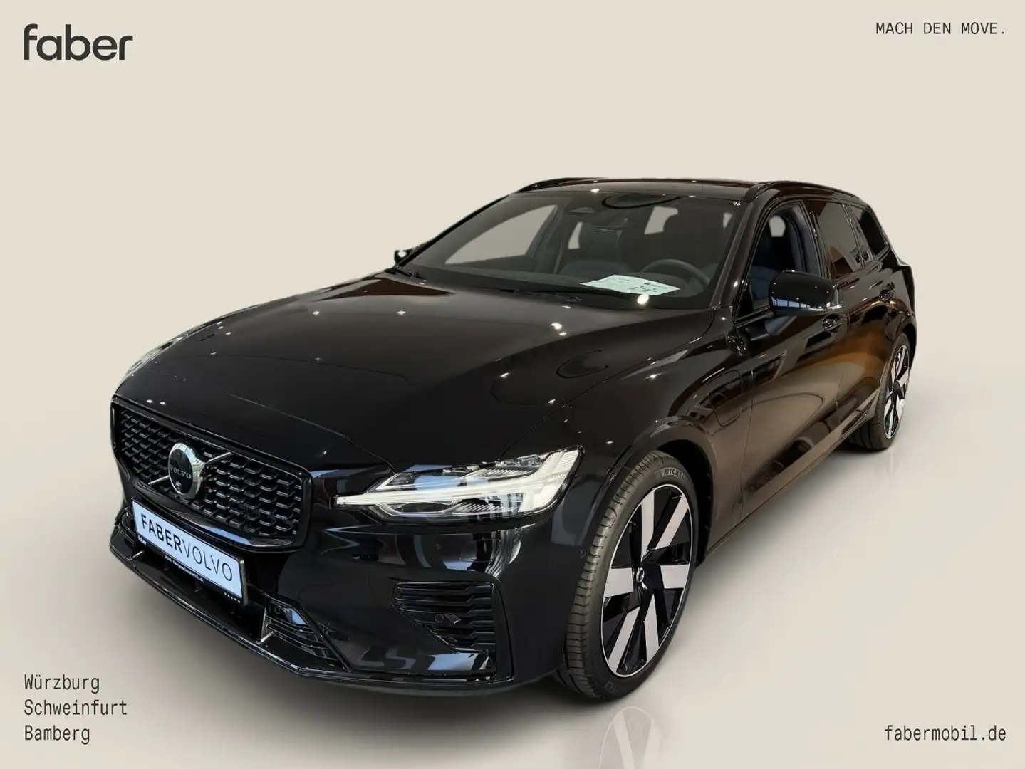 Volvo V60 Plus Dark Recharge Plug-In Hybrid AWD Чёрный - 1