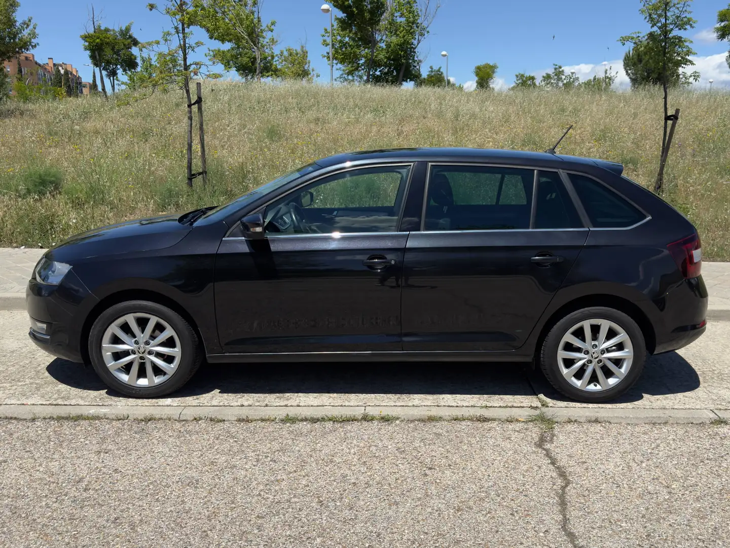 Skoda Rapid/Spaceback Rapid 1.0 TSI Like 70kW Like Negro - 2