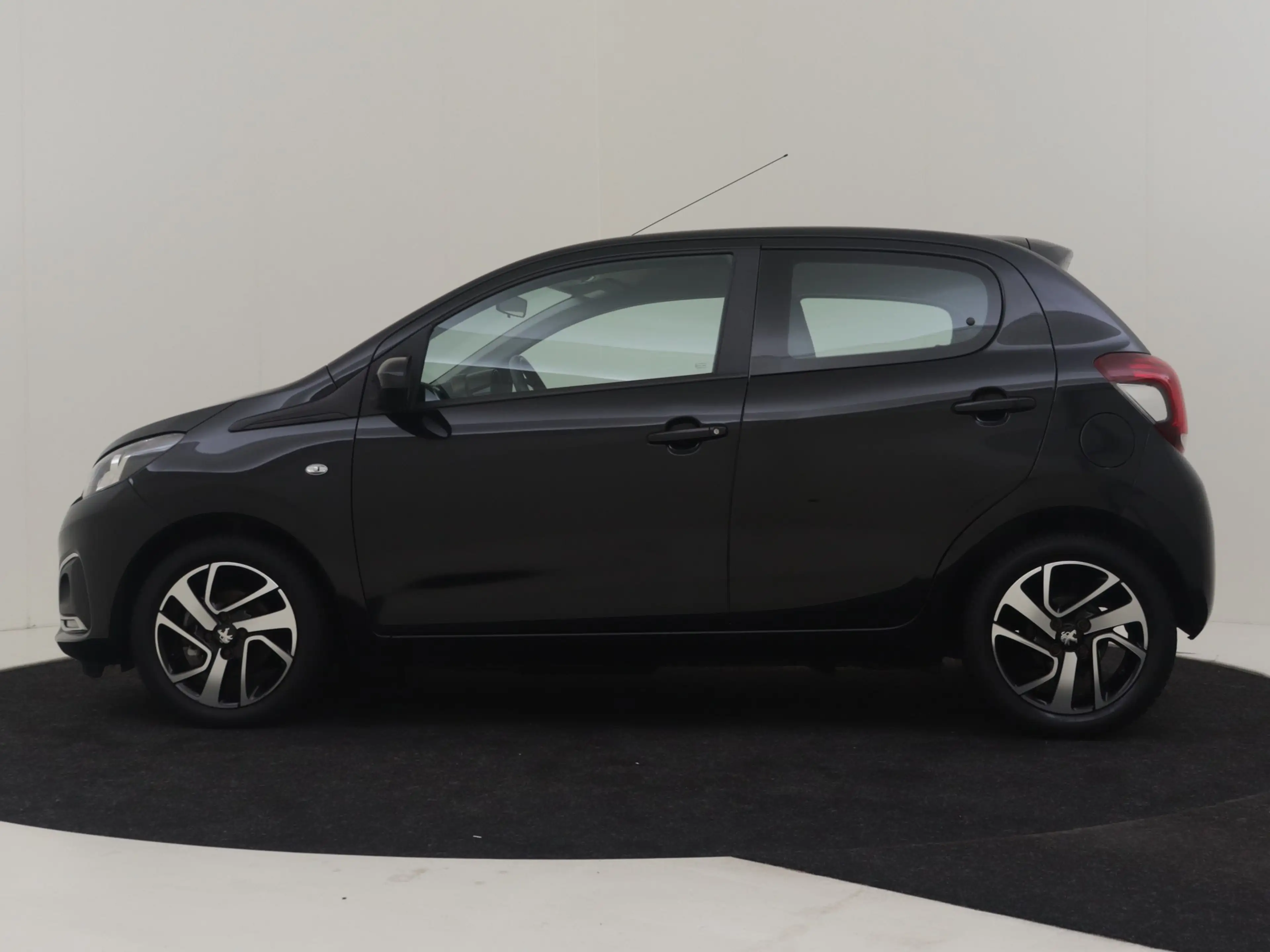 Peugeot 108 1.0 e-VTi Allure | Airco (handmatig) | Audio insta — photo 3
