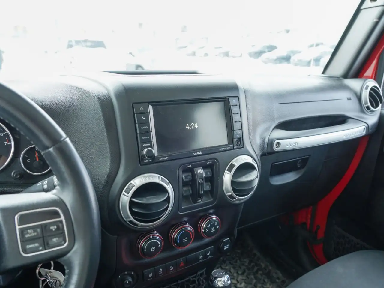 Jeep Wrangler снимка Jeep Wrangler