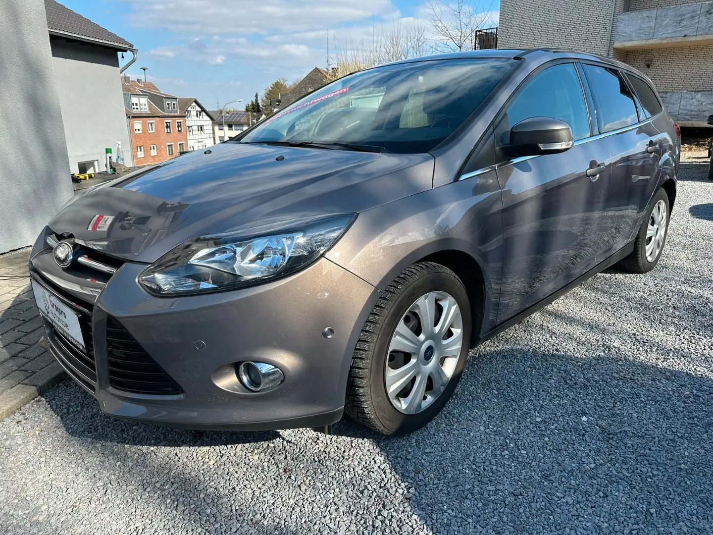 Ford Focus Turnier Titanium Braun - 2