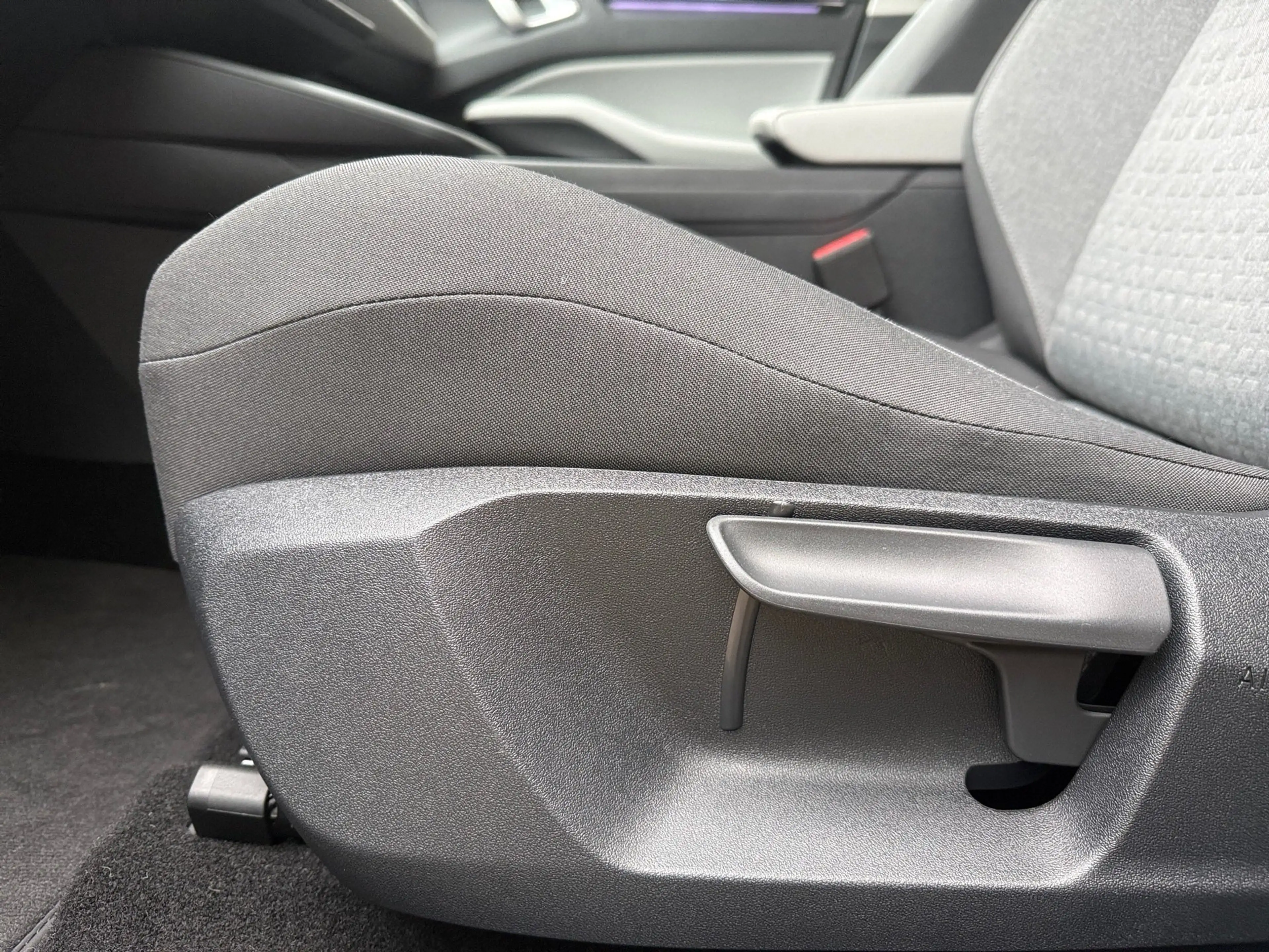 Skoda Epiq 55 Edition Eins Navi LED Kamera PDC Tempo — photo 10