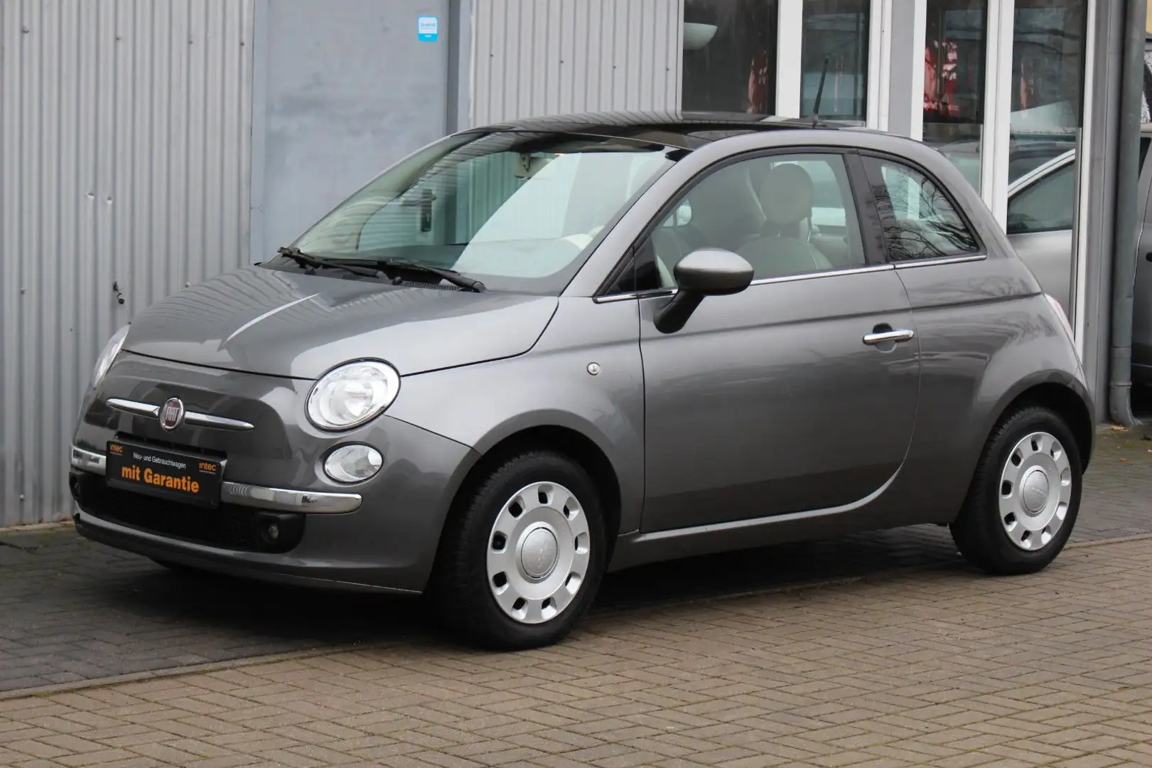 Fiat 500 Automatik+Klima+Pano+PDC Grau - 1