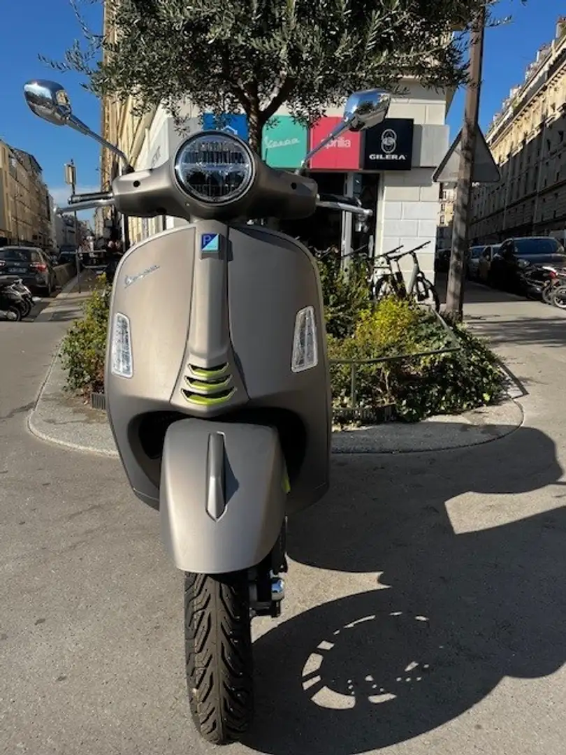 Vespa GT Grijs - 2