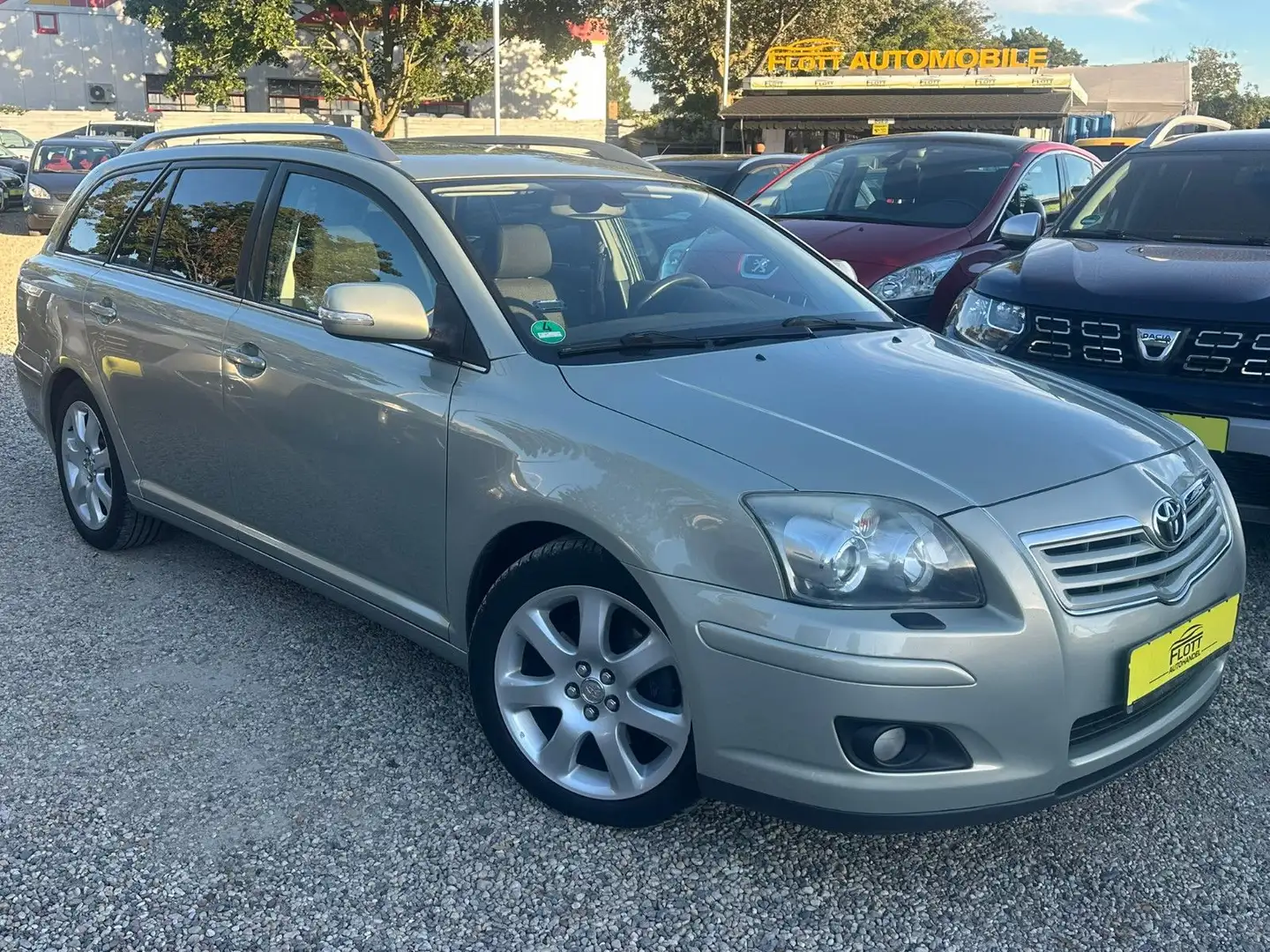 Toyota Avensis *Aut.*Klimaaut.*SitzH* 07/26 Beige - 1