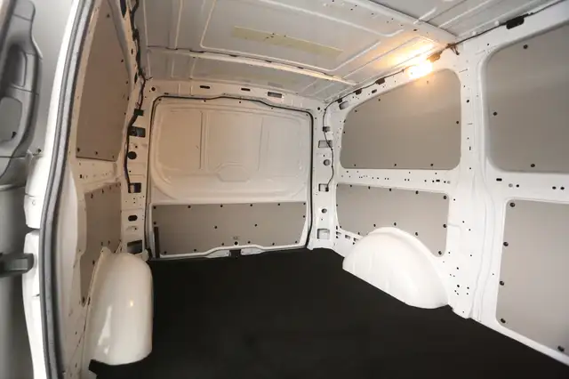 Mercedes-Benz Vito view 25